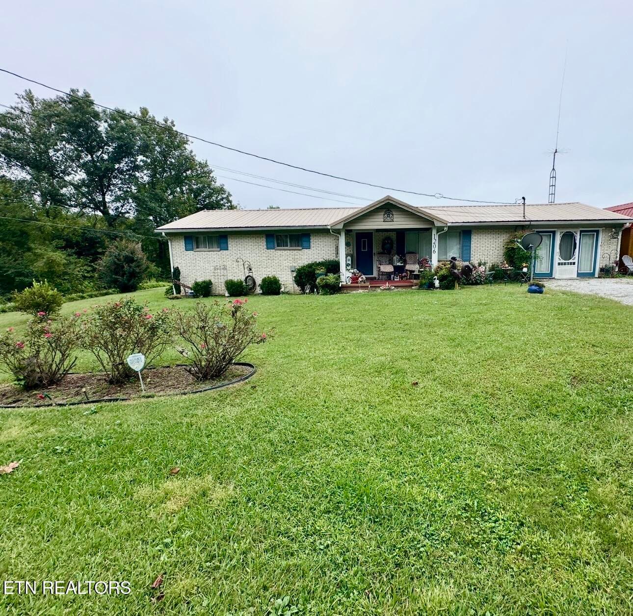 1206 KY 1809, Bryants Store, KY 40921