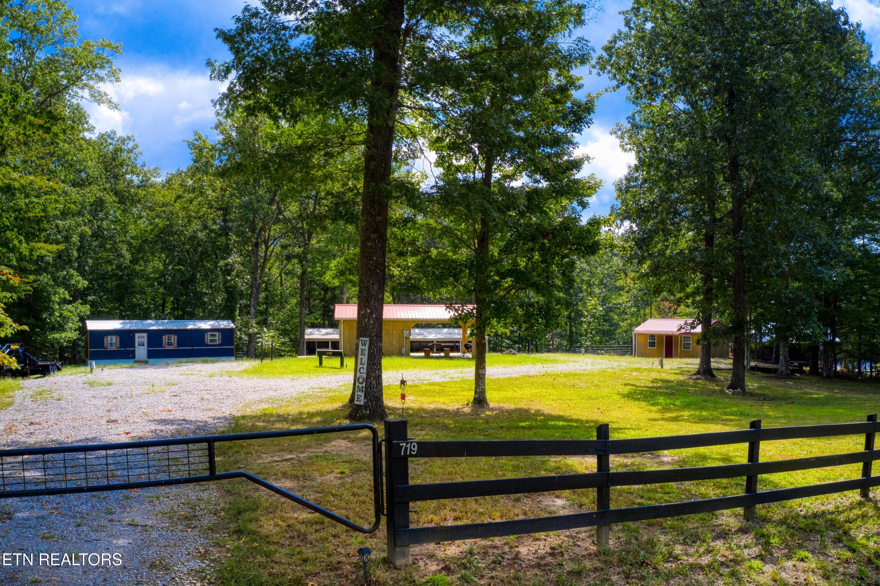 719 Spruce Creek Drive, Jamestown, TN 38556