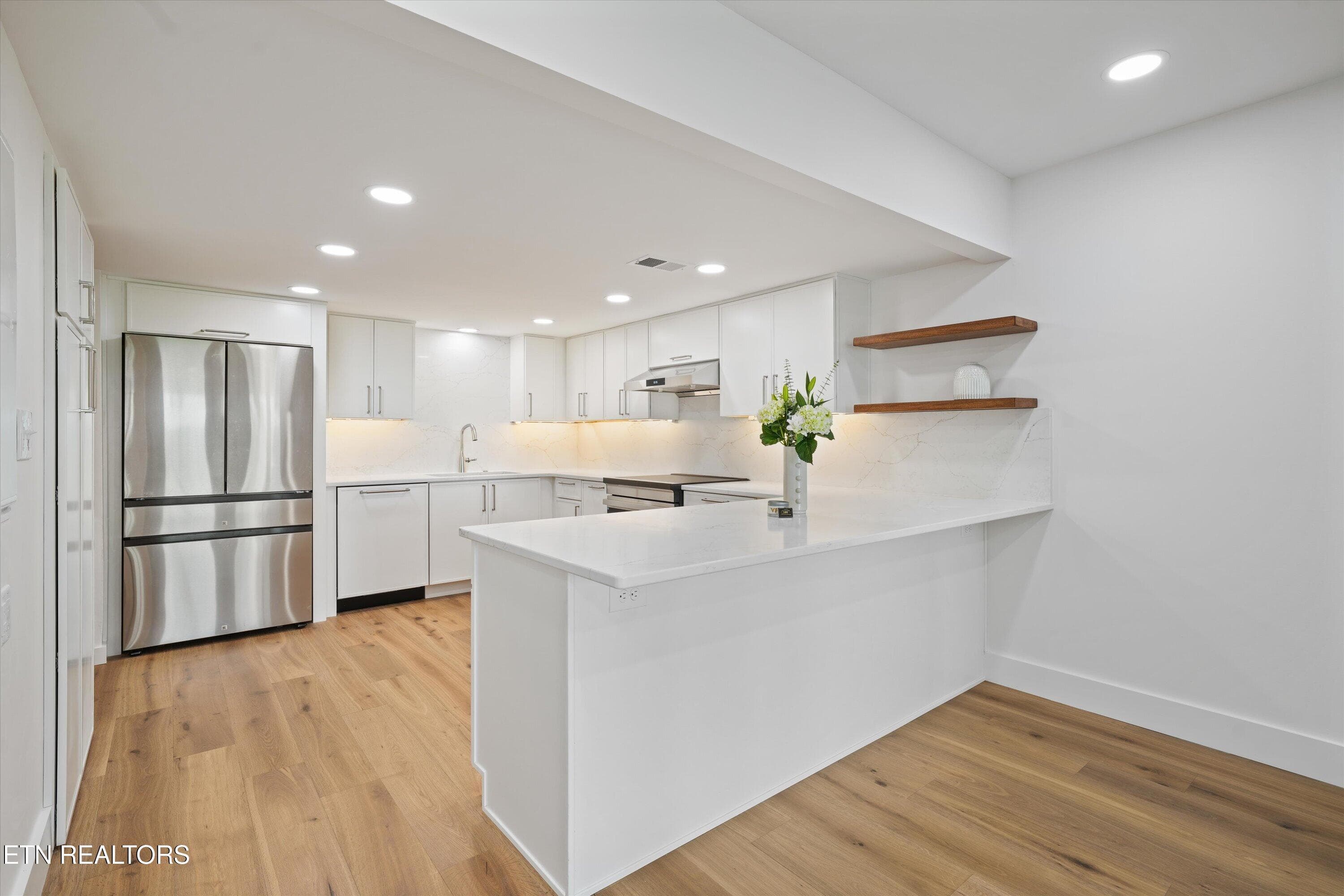 Kitchen - 1903 Cherokee Bluff Drive, Knoxville, TN 37920, Knoxville