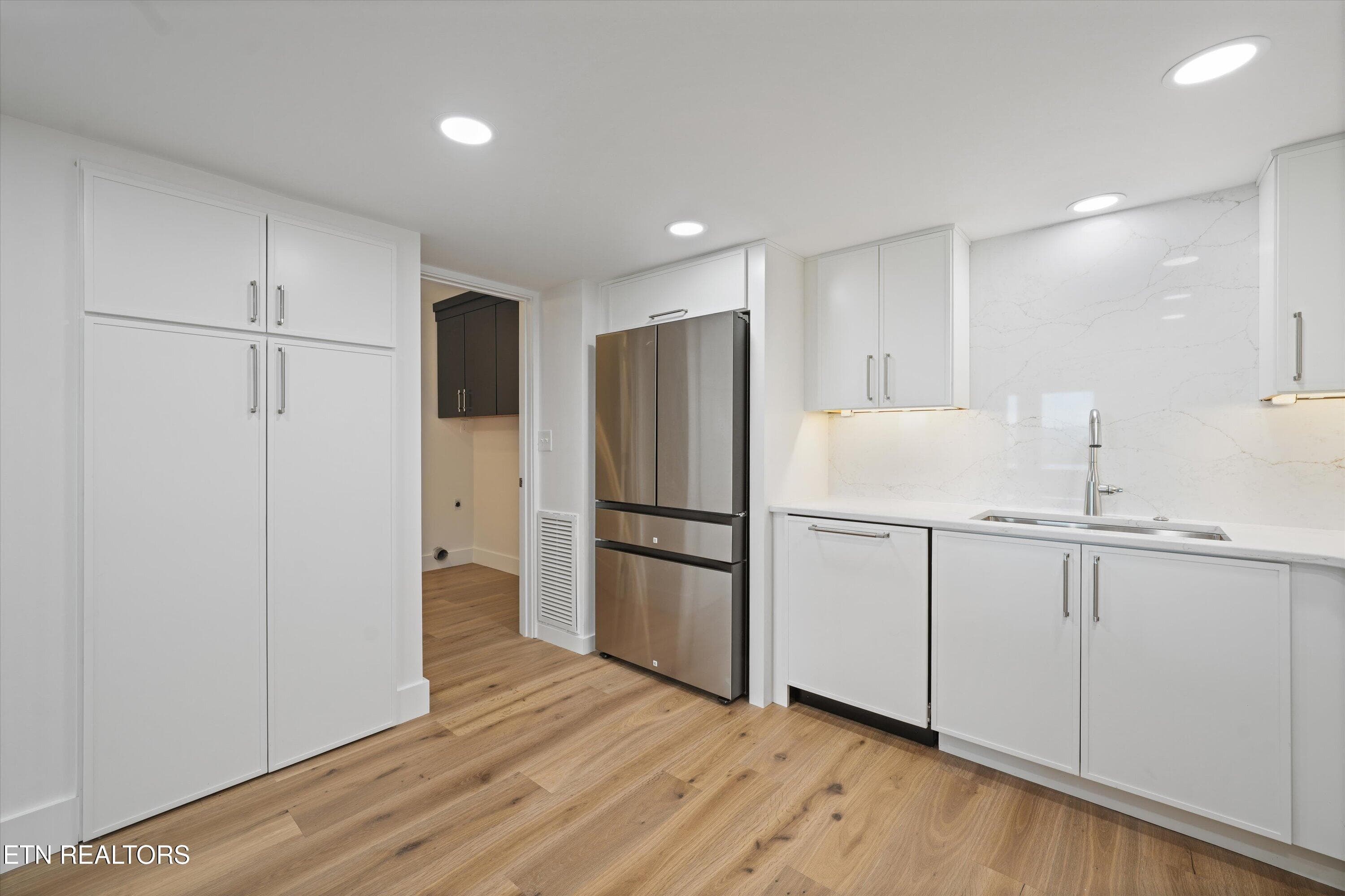 Kitchen - 1903 Cherokee Bluff Drive, Knoxville, TN 37920, Knoxville