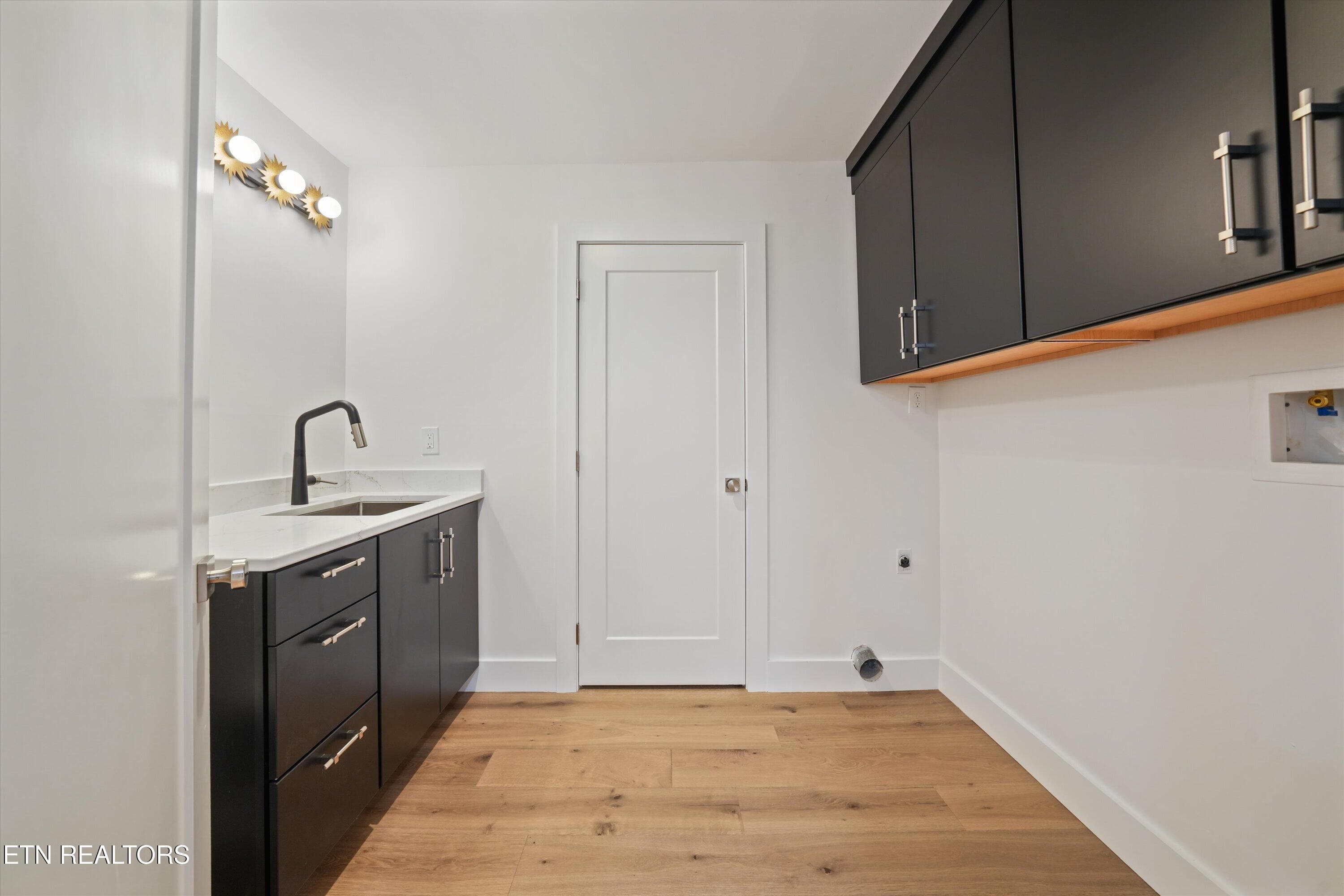 Laundry/Half Bath - 1903 Cherokee Bluff Drive, Knoxville, TN 37920, Knoxville