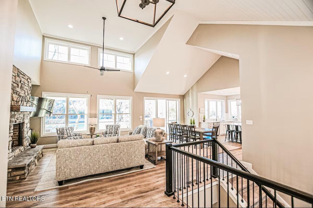 - - 1765 Cove Pointe Rd, LaFollette, TN 37766, LaFollette