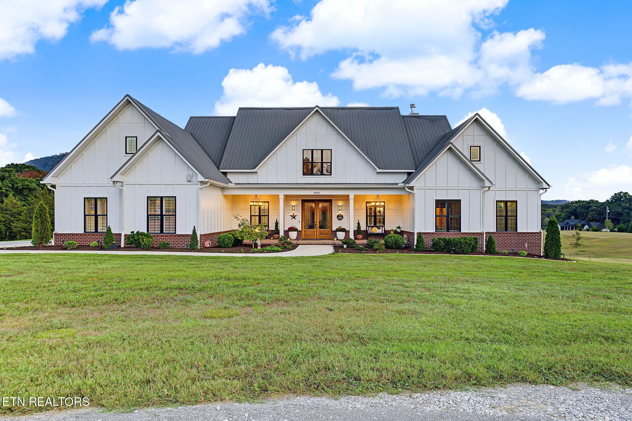 6820 Sunset Glen Way, Corryton, TN 37721