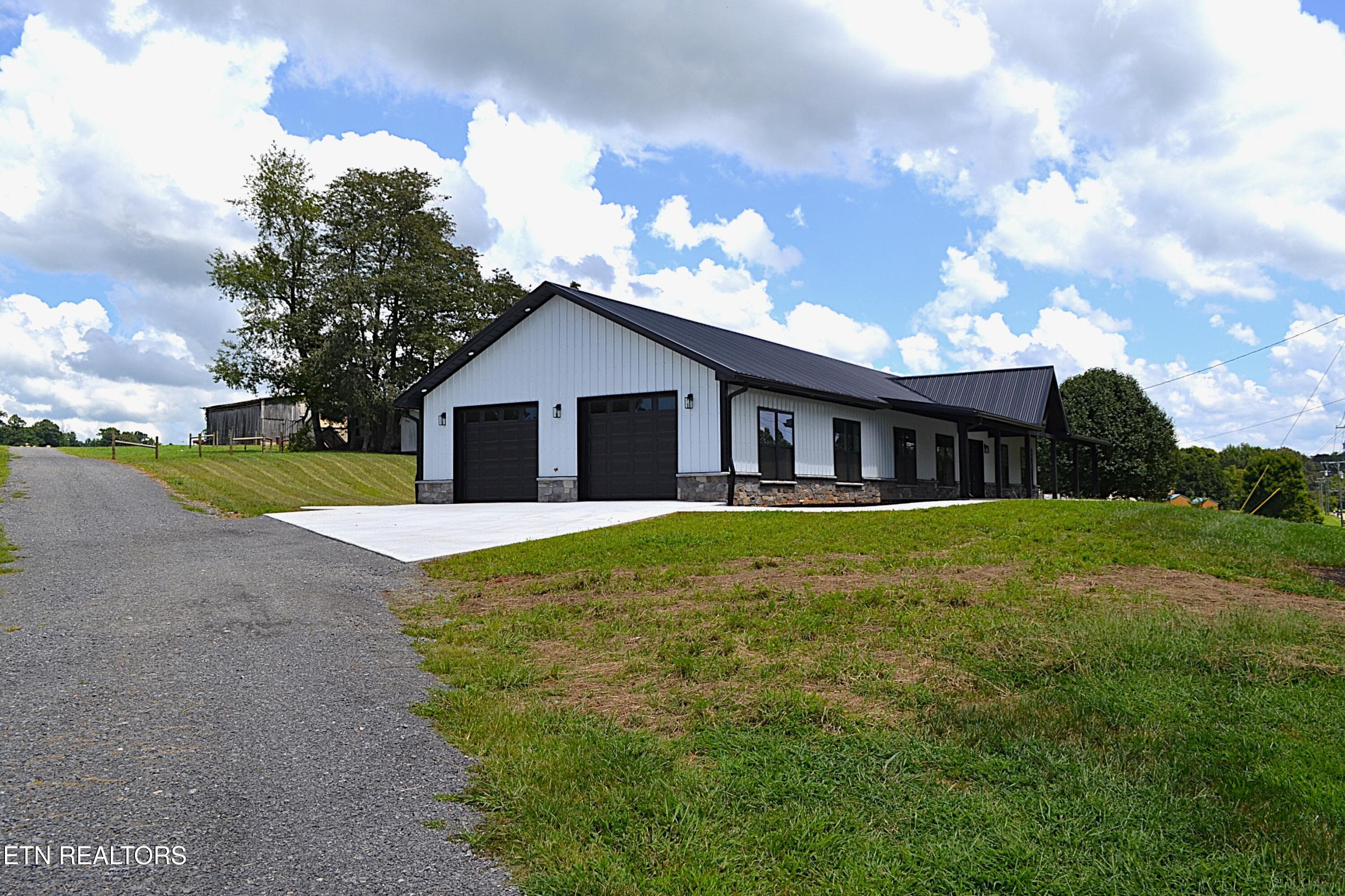 DSC_0048 - 940 Thorngrove Pike, Strawberry Plains, TN 37871, Strawberry Plains