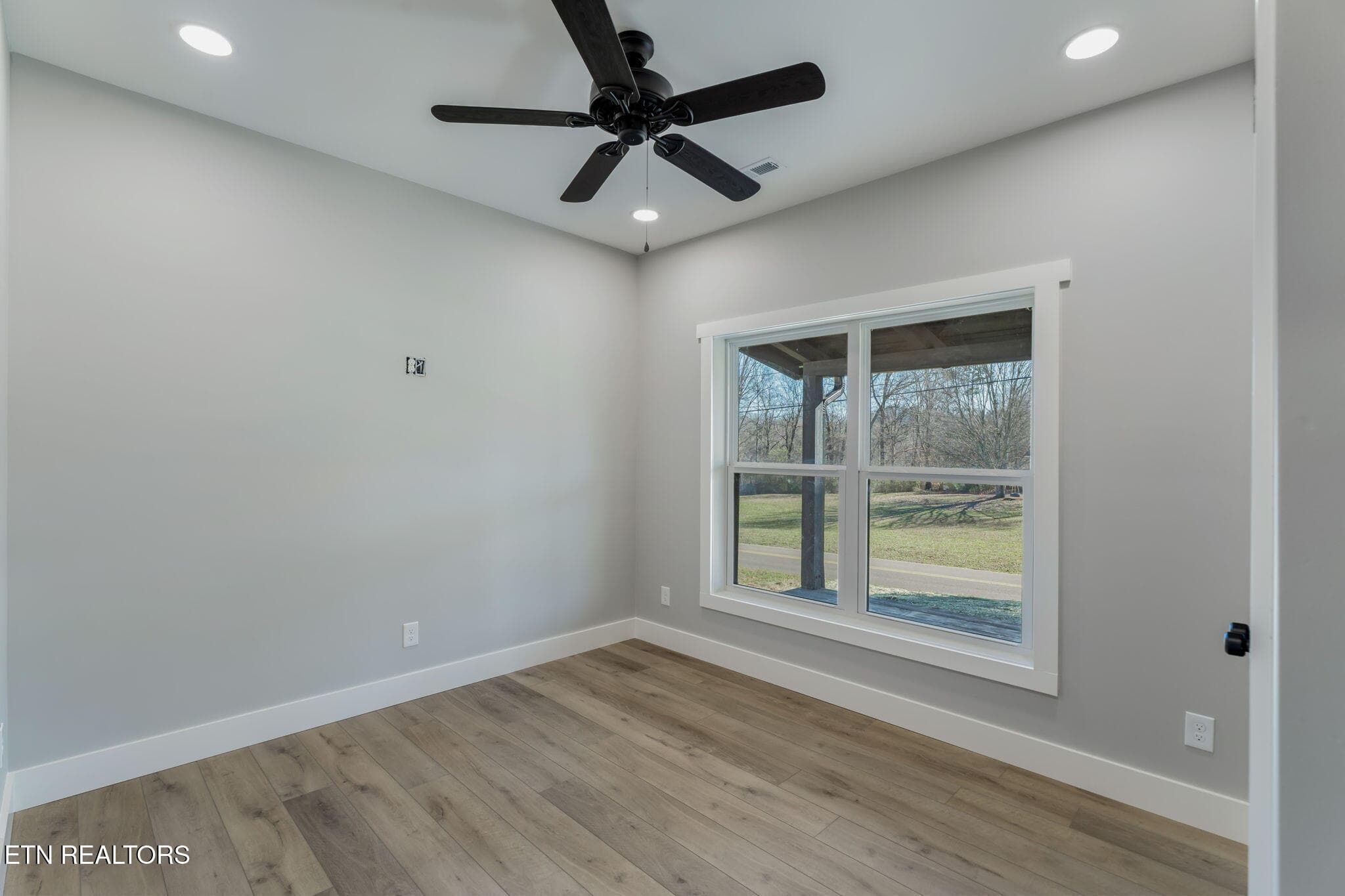 23-web-or-mls-940 Thorn Grove Pike-13 - 940 Thorngrove Pike, Strawberry Plains, TN 37871, Strawberry Plains