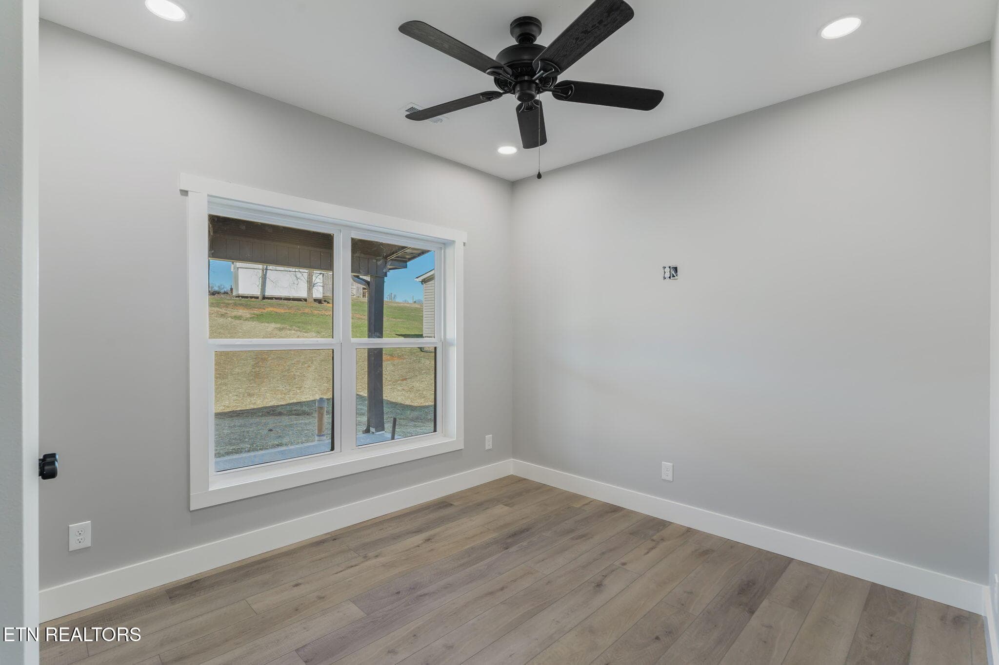 25-web-or-mls-940 Thorn Grove Pike-15 - 940 Thorngrove Pike, Strawberry Plains, TN 37871, Strawberry Plains