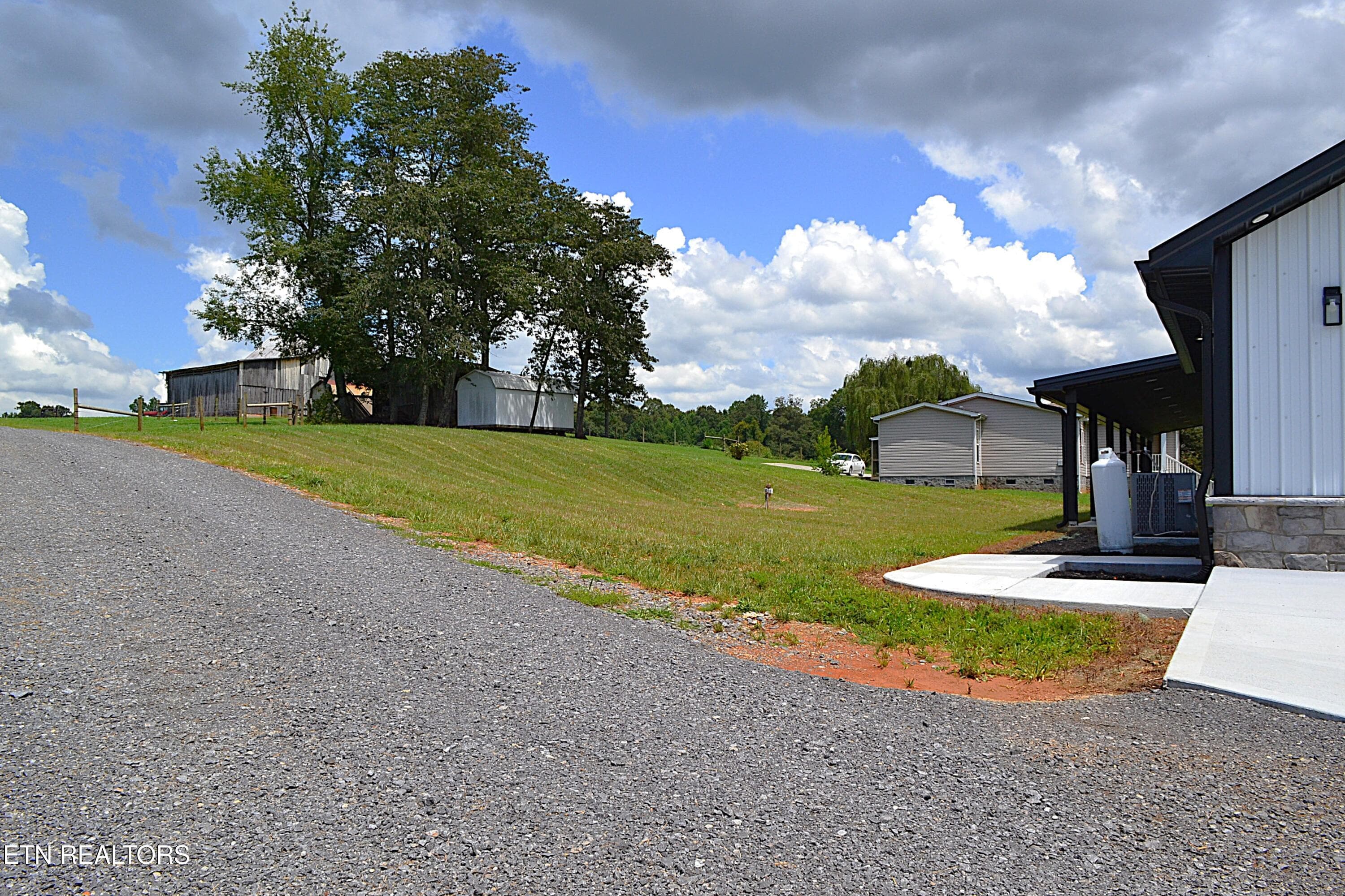 DSC_0076 - 940 Thorngrove Pike, Strawberry Plains, TN 37871, Strawberry Plains