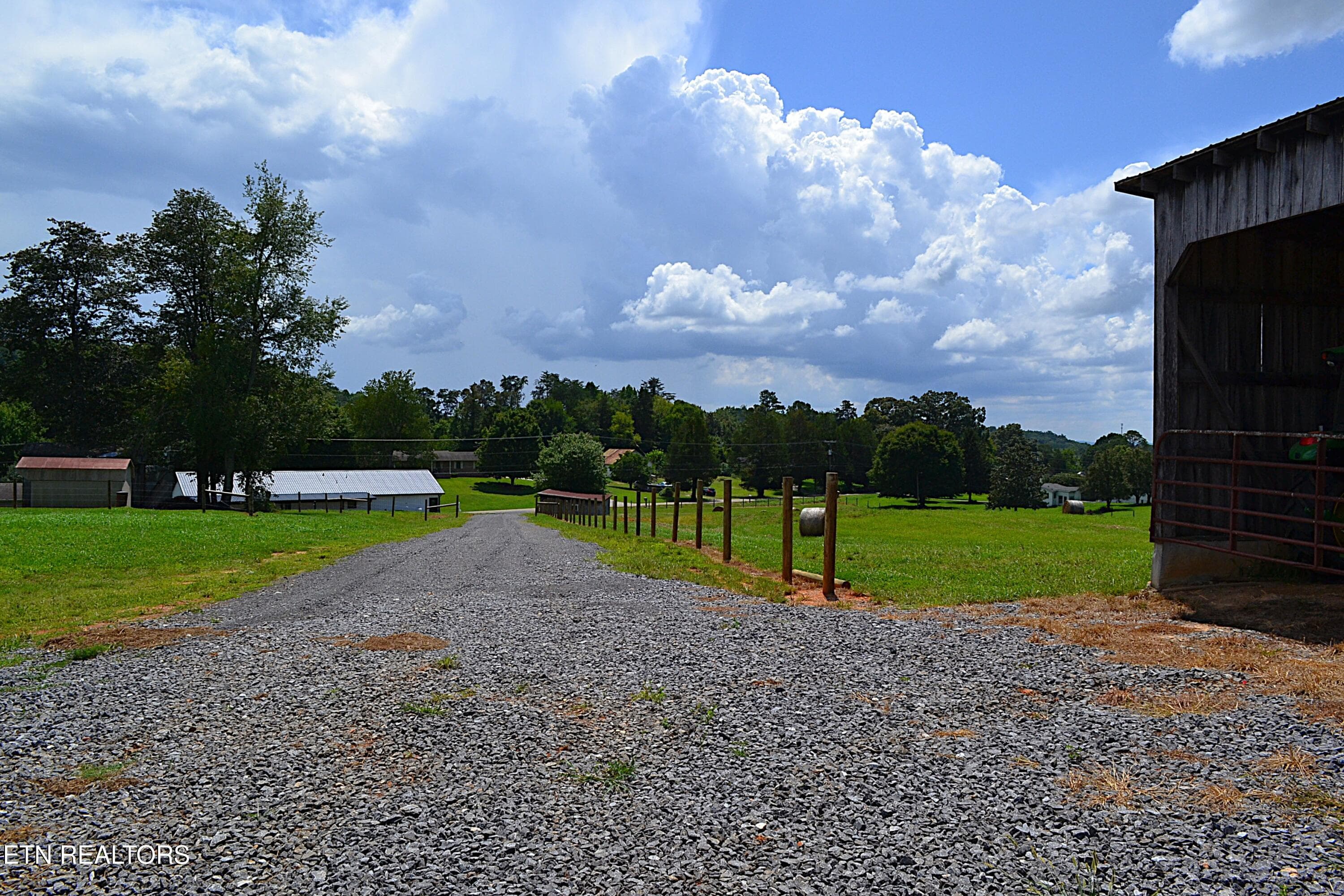 DSC_0086 - 940 Thorngrove Pike, Strawberry Plains, TN 37871, Strawberry Plains