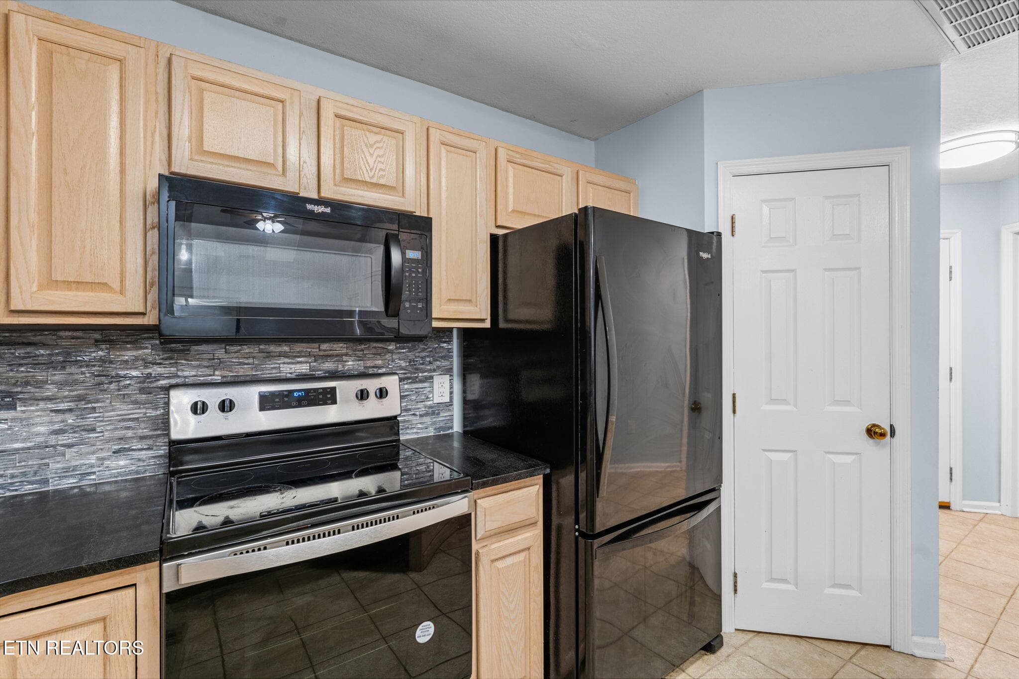 13-web-or-mls-630 Sunrise Cir-12 - 630 Sunrise Circle, Sevierville, TN 37862, Sevierville