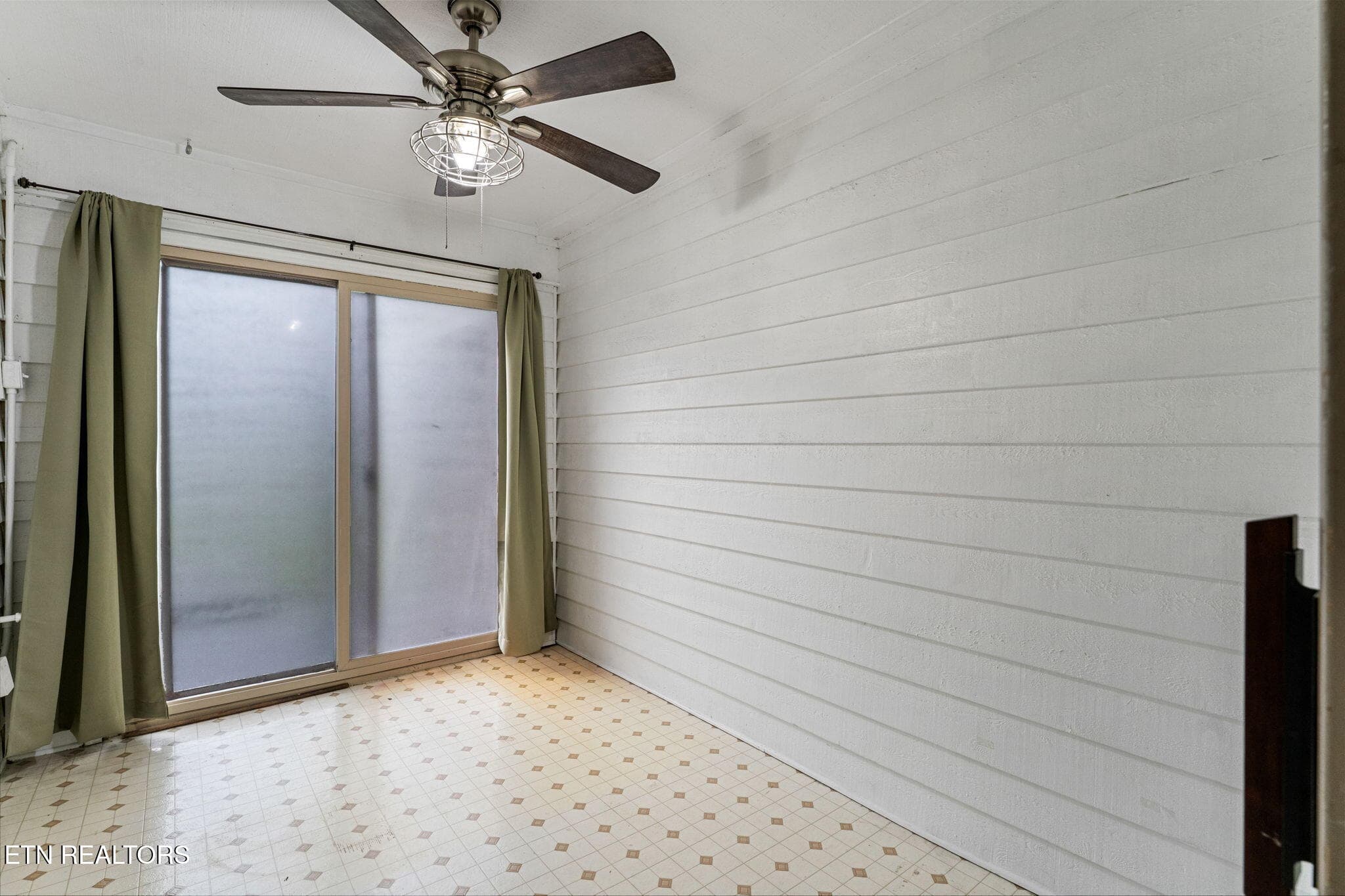 25-web-or-mls-630 Sunrise Cir-24 - 630 Sunrise Circle, Sevierville, TN 37862, Sevierville