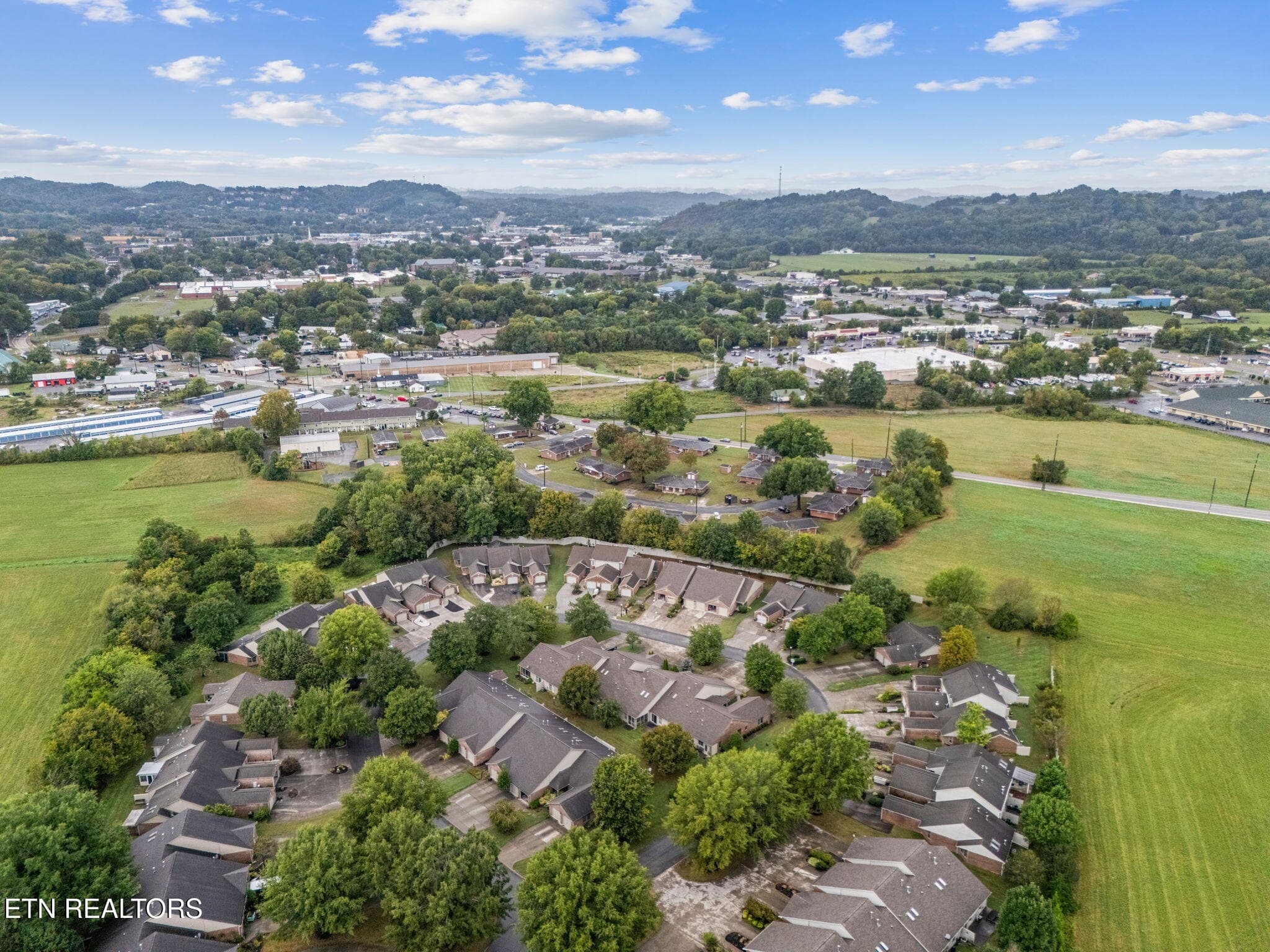 36-web-or-mls-630 Sunrise Cir-33 - 630 Sunrise Circle, Sevierville, TN 37862, Sevierville