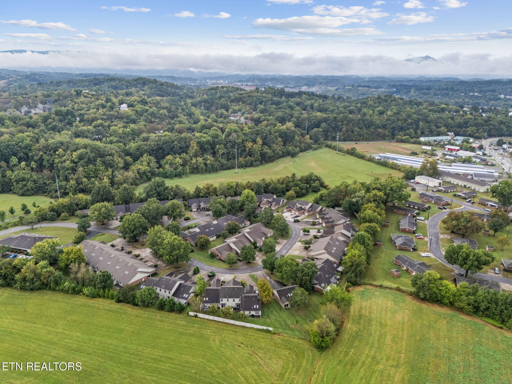37-web-or-mls-630 Sunrise Cir-34 - 630 Sunrise Circle, Sevierville, TN 37862, Sevierville