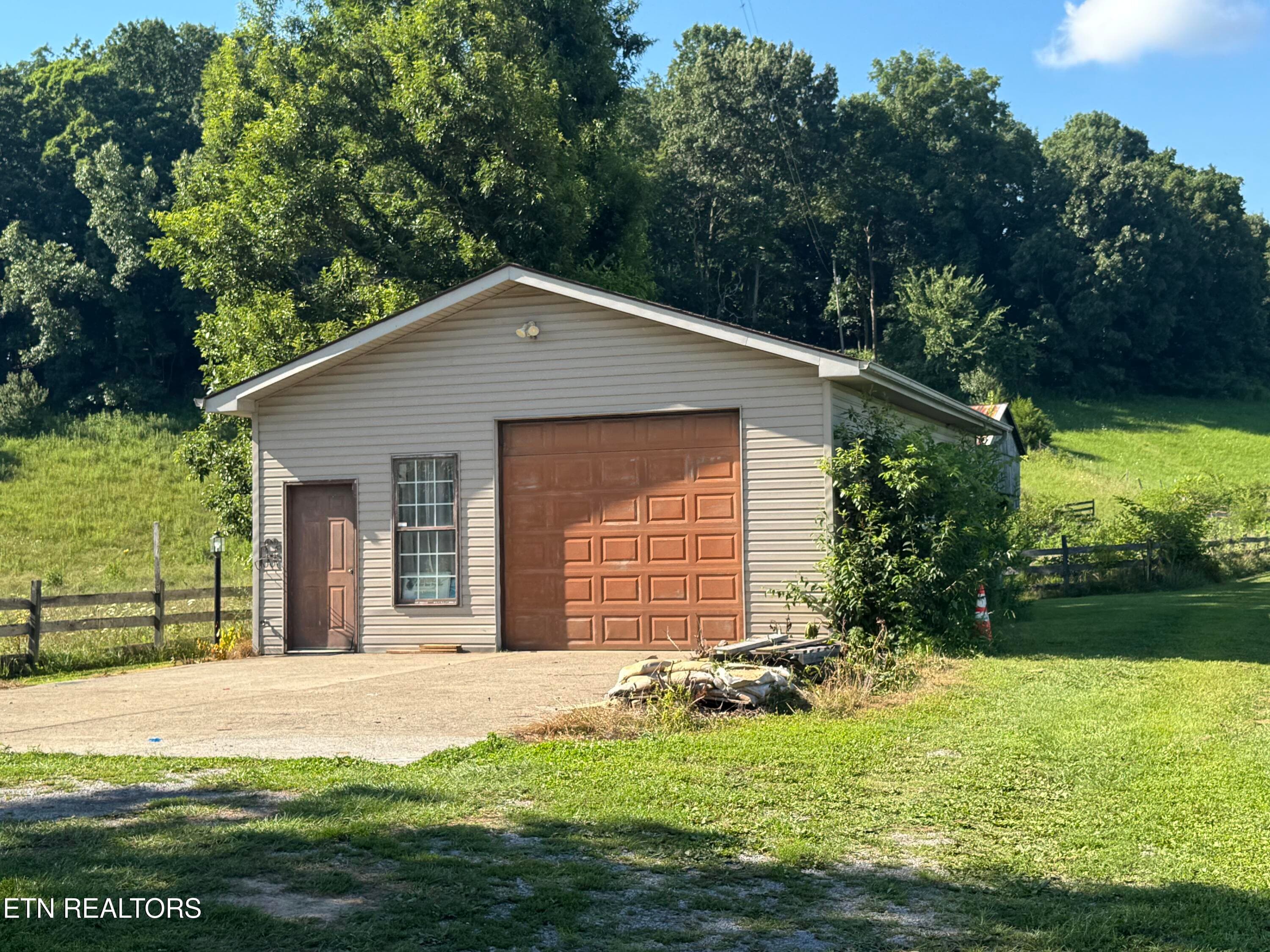 Great extra space - 2961 Forge Ridge Rd, Harrogate, TN 37752, Harrogate