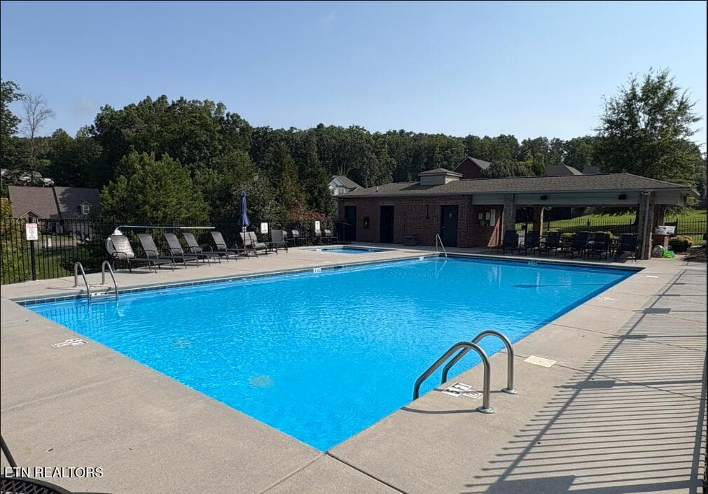 21_Pool - 4419 Platinum Drive, Knoxville, TN 37938, Knoxville