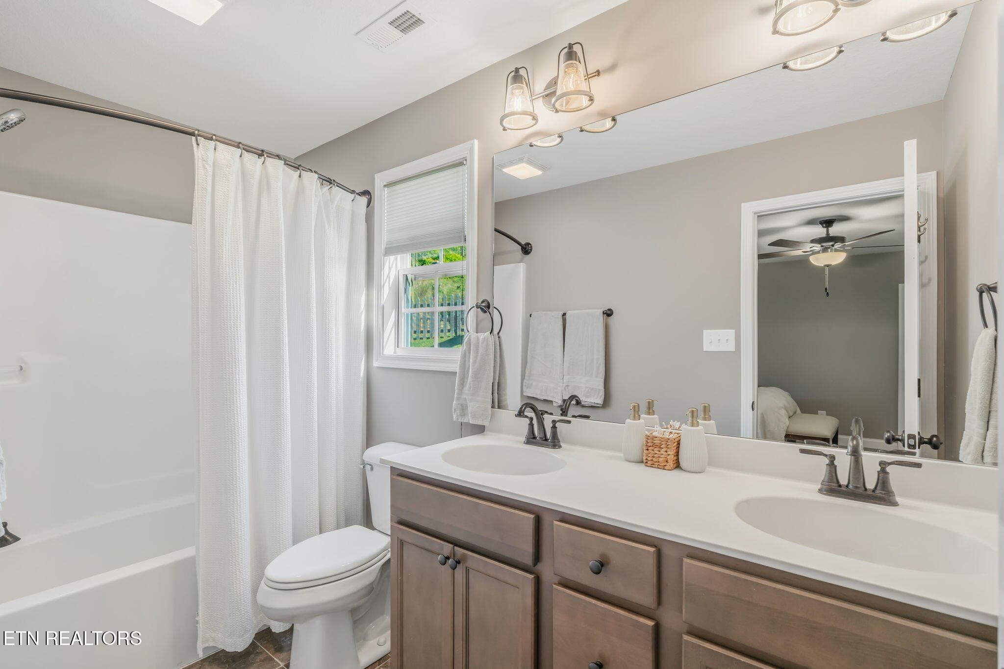 Primary En Suite - 5519 Berkley Landing Lane, Knoxville, TN 37918, Knoxville