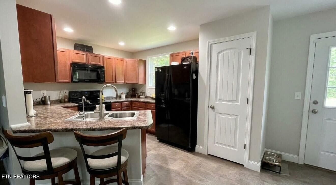 Kitchen - 4835 Cameron Rd, Morristown, TN 37814