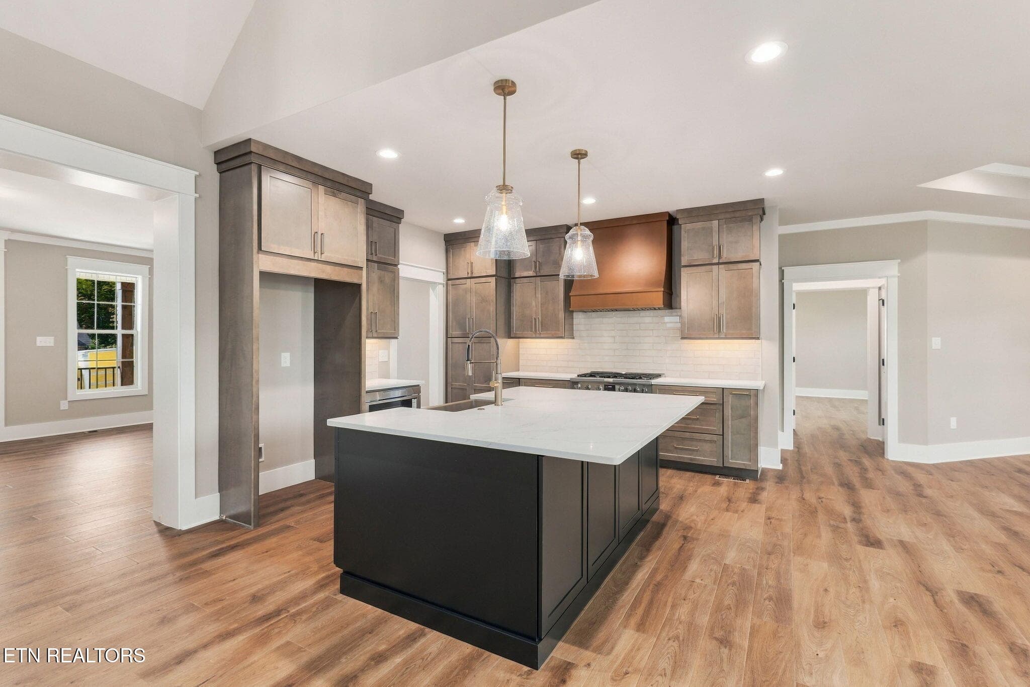24-web-or-mls-DZ3A3190 - 7745 Madgewood Lane, Knoxville, TN 37909, Knoxville