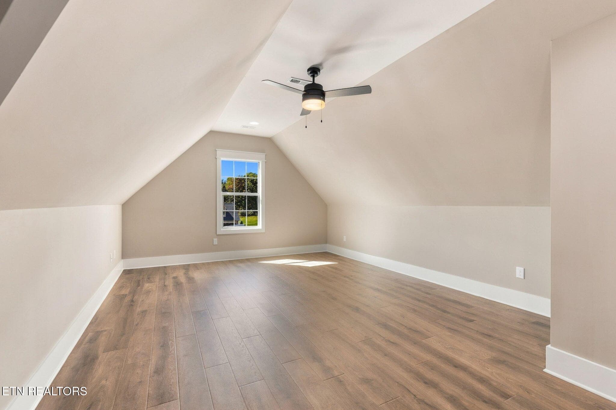 62-web-or-mls-DZ3A3313 - 7745 Madgewood Lane, Knoxville, TN 37909, Knoxville
