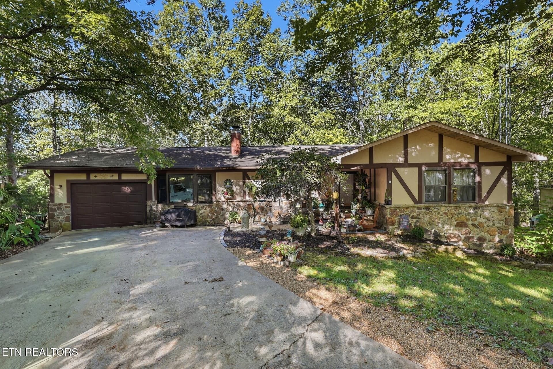 0 - 16 Sweetbriar Court, Crossville, TN 38558