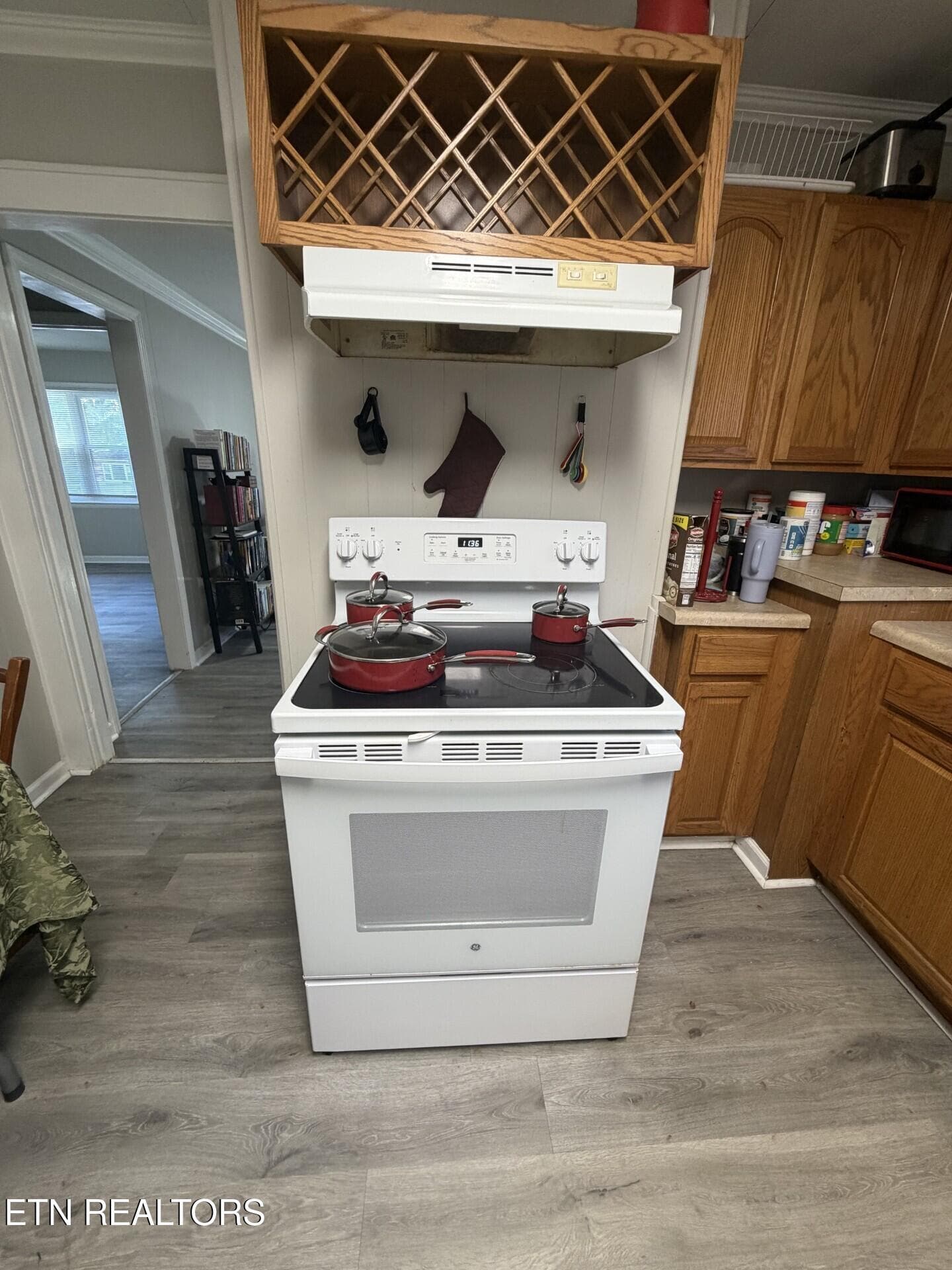 d3e14336-90af-464d-ab14-7566b60f7c6c - 609 W Inskip Drive, Knoxville, TN 37912, Knoxville