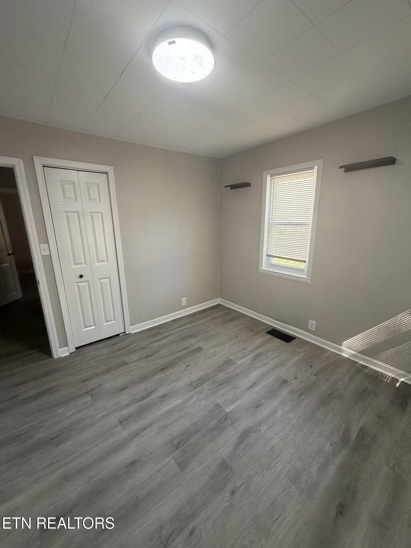 0a8bc2ae-a918-41ed-821c-1814819f20a3 - 609 W Inskip Drive, Knoxville, TN 37912, Knoxville