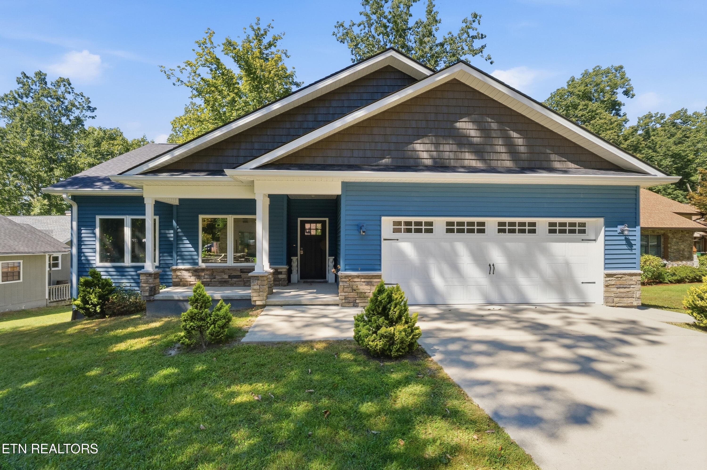 204 Lakeside Drive, Crossville, TN 38558