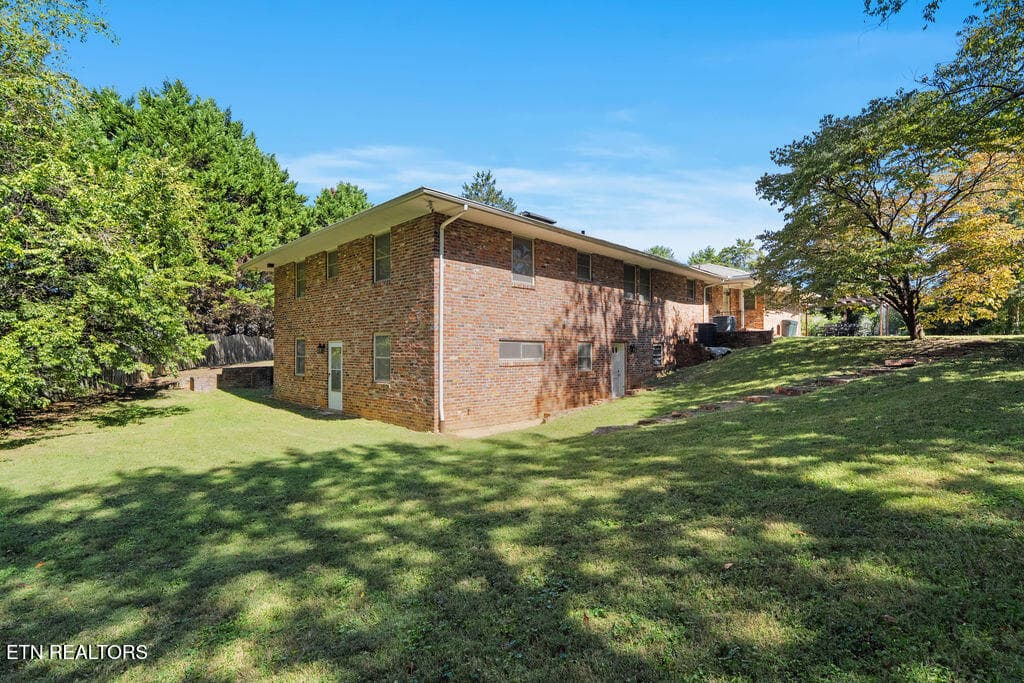 DSC01922 - 9000 Westland Drive, Knoxville, TN 37922, Knoxville