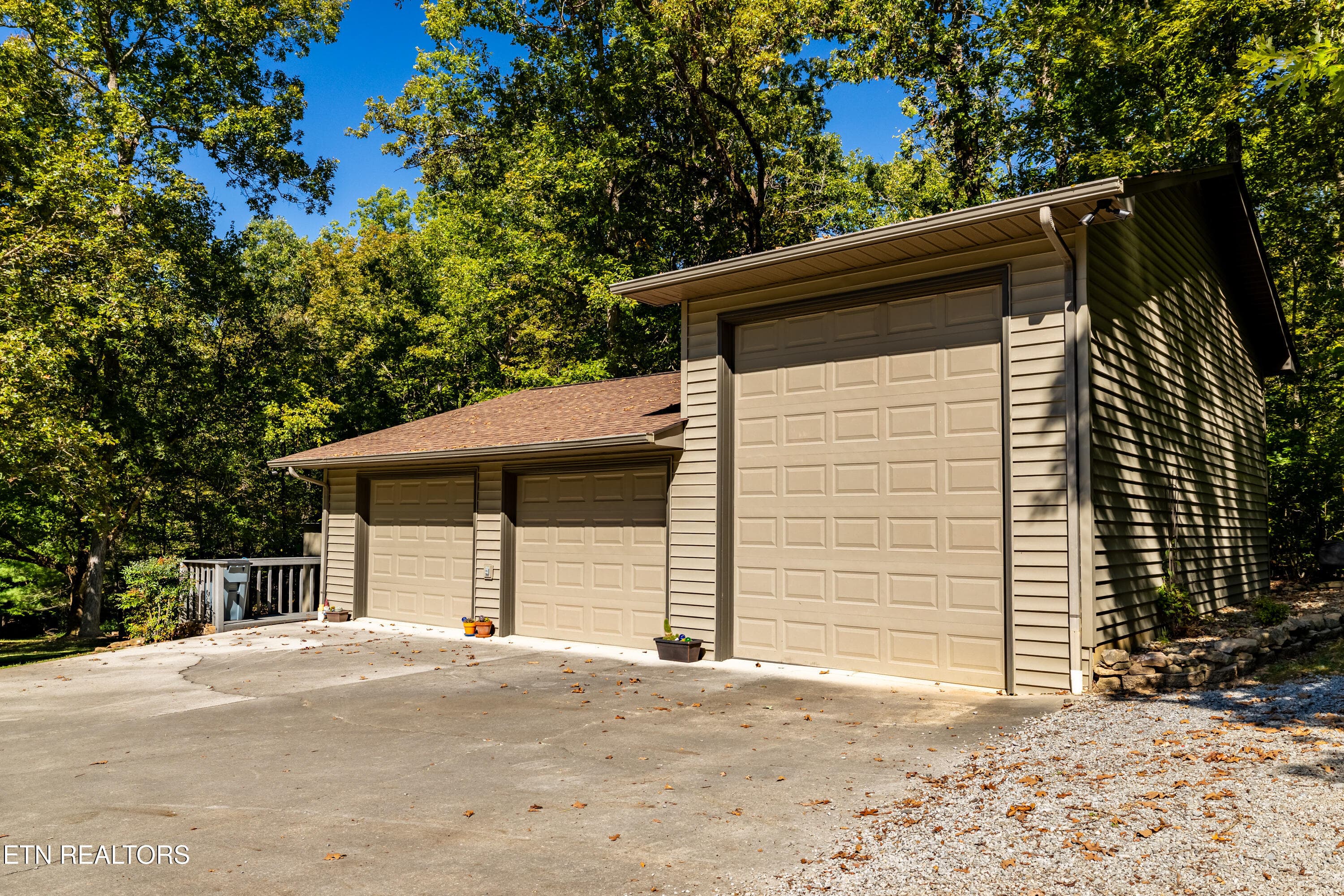 Three car garage w RV bay - 1845 Tree Tops Lane, Seymour, TN 37865, Seymour
