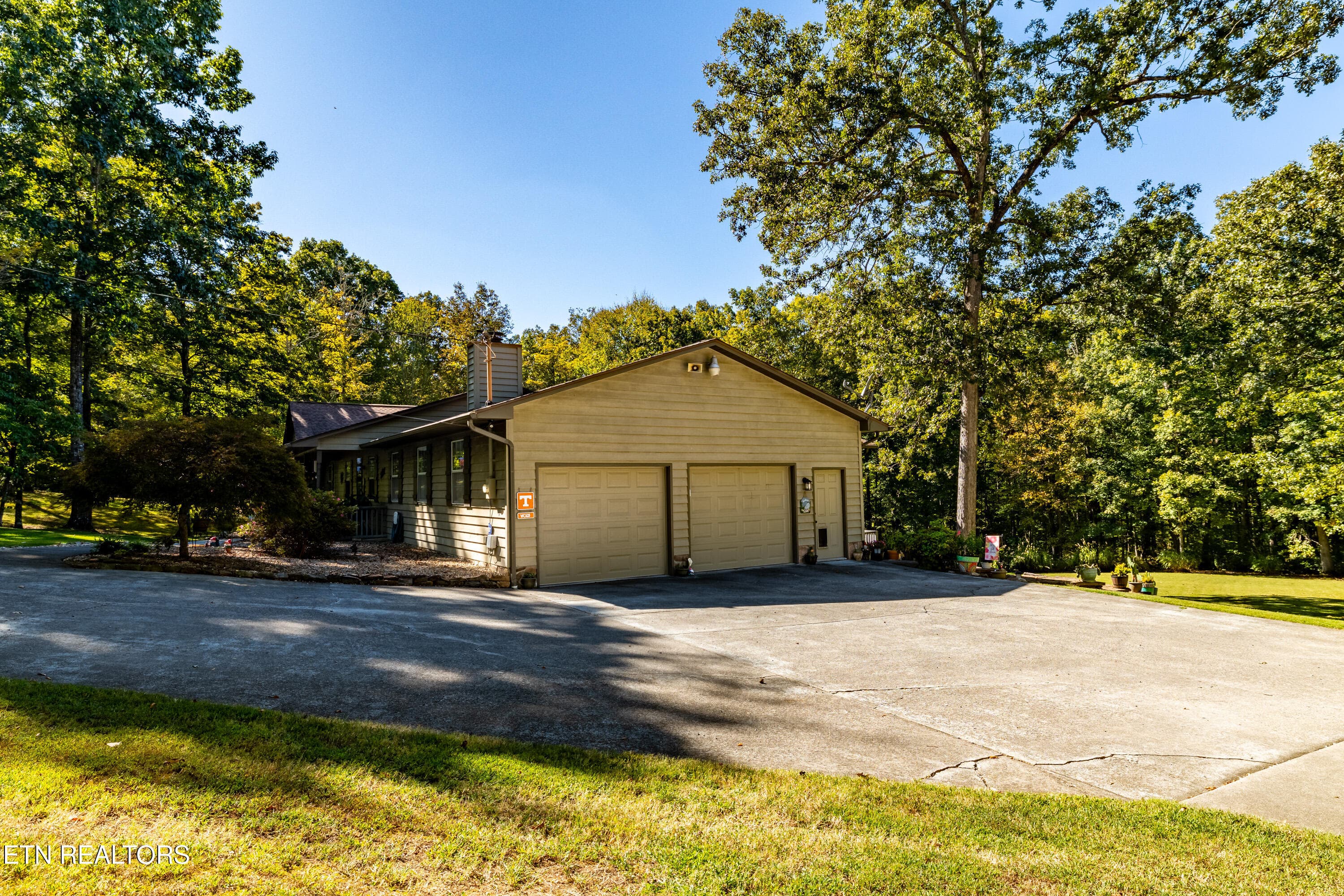 Garage end of home - 1845 Tree Tops Lane, Seymour, TN 37865, Seymour