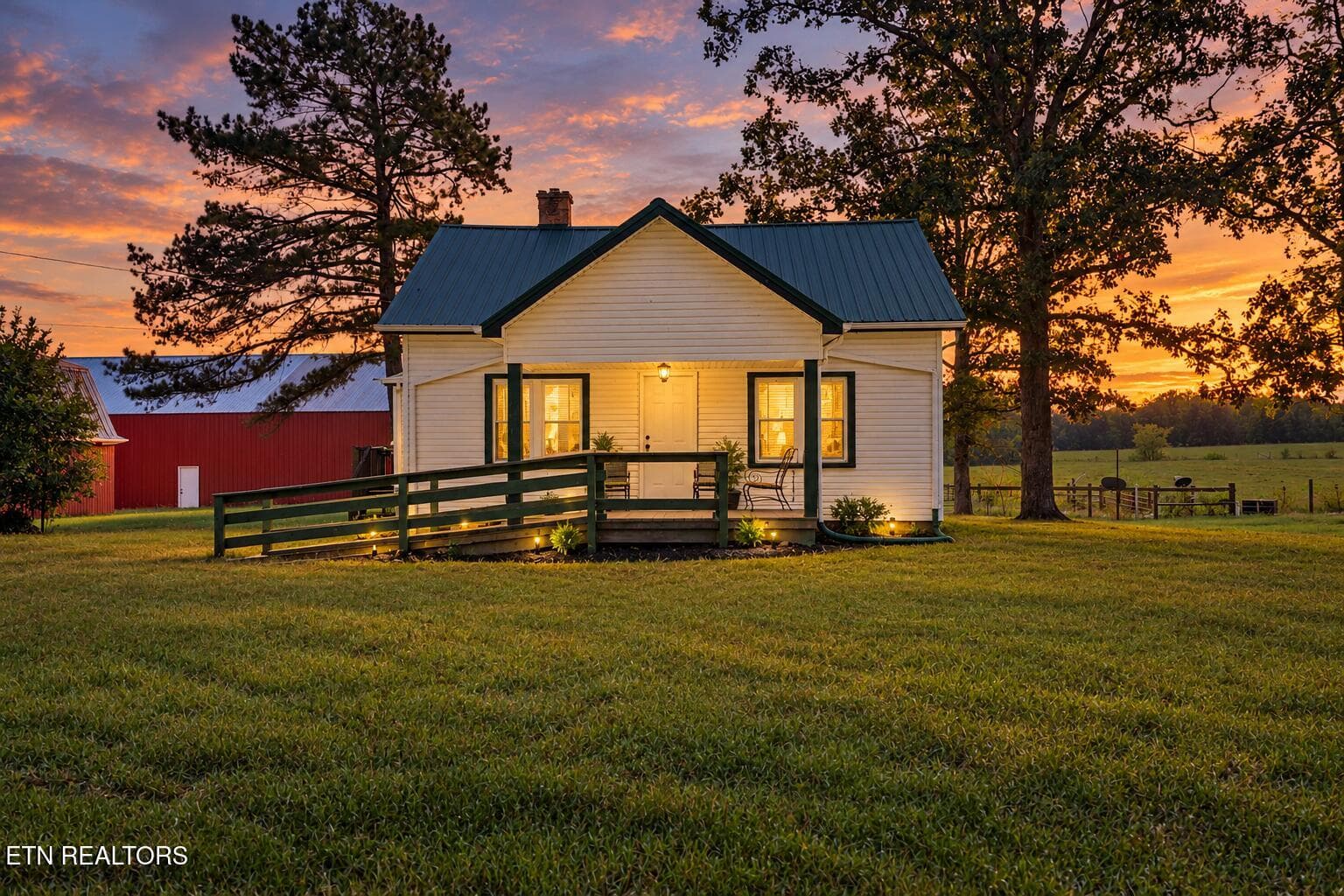 580 Eastland Cemetery Rd, Sparta, TN 38583