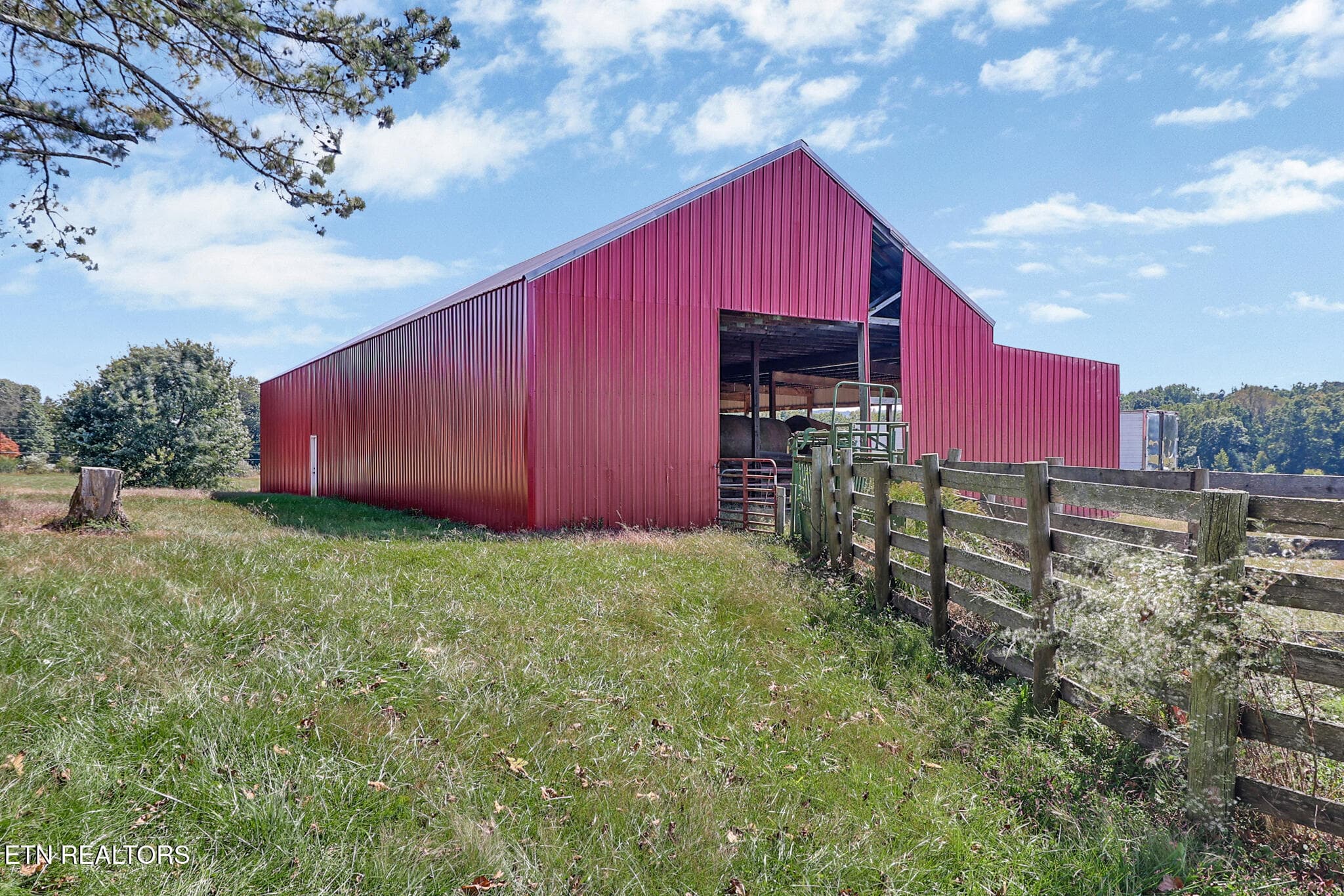 Barn - 580 Eastland Cemetery Rd, Sparta, TN 38583, Sparta