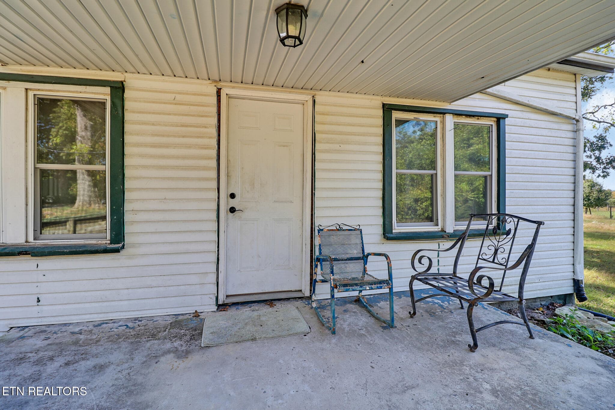 Entrance - 580 Eastland Cemetery Rd, Sparta, TN 38583, Sparta