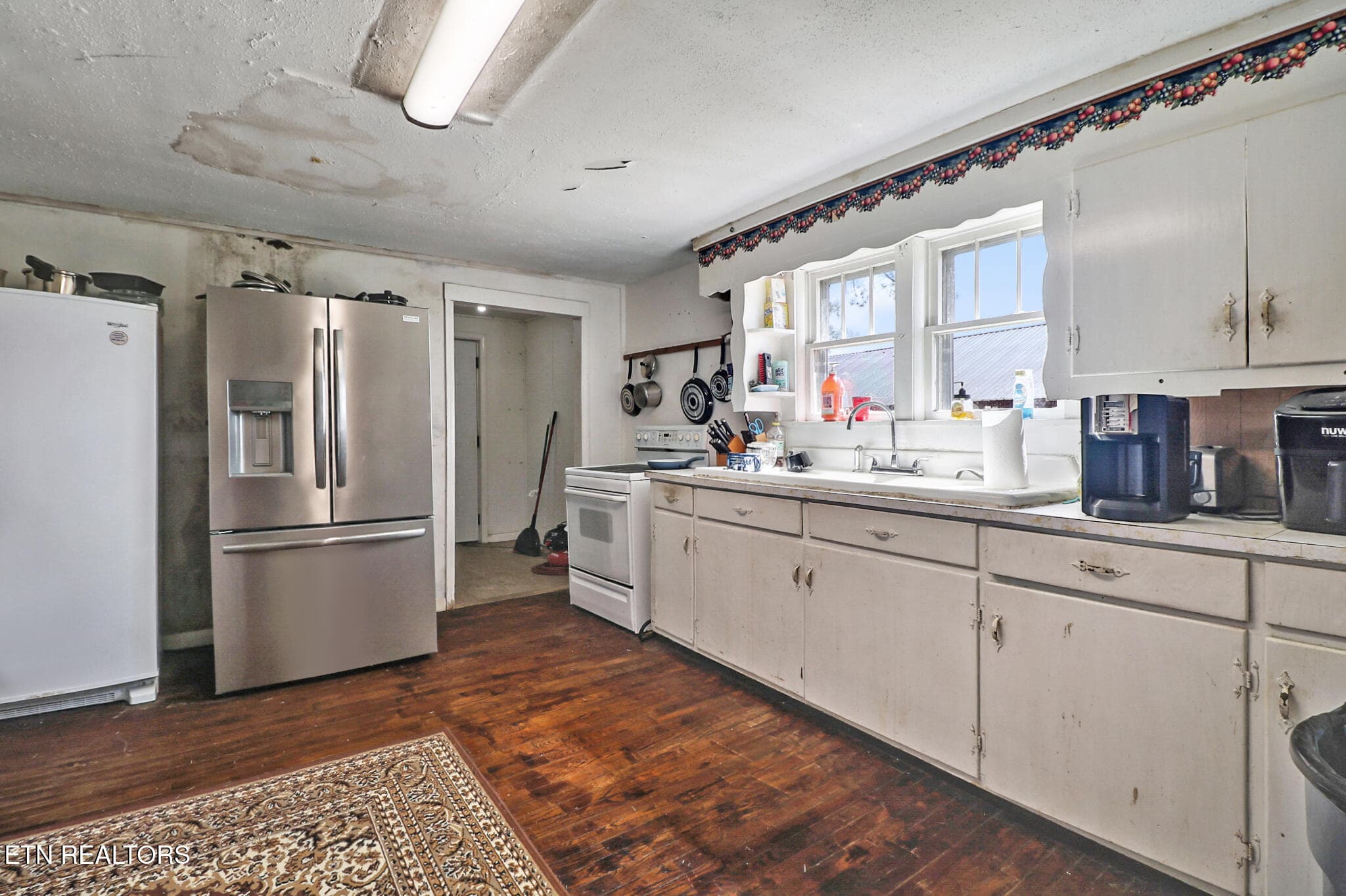 Kitchen - 580 Eastland Cemetery Rd, Sparta, TN 38583, Sparta