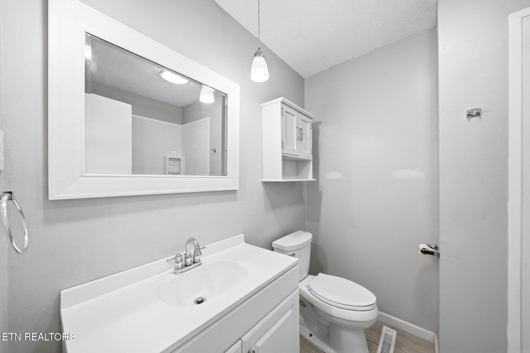 5-web-or-mls-7552 Berkshire Blvd-13 - 7552 Berkshire Blvd, Powell, TN 37849, Powell
