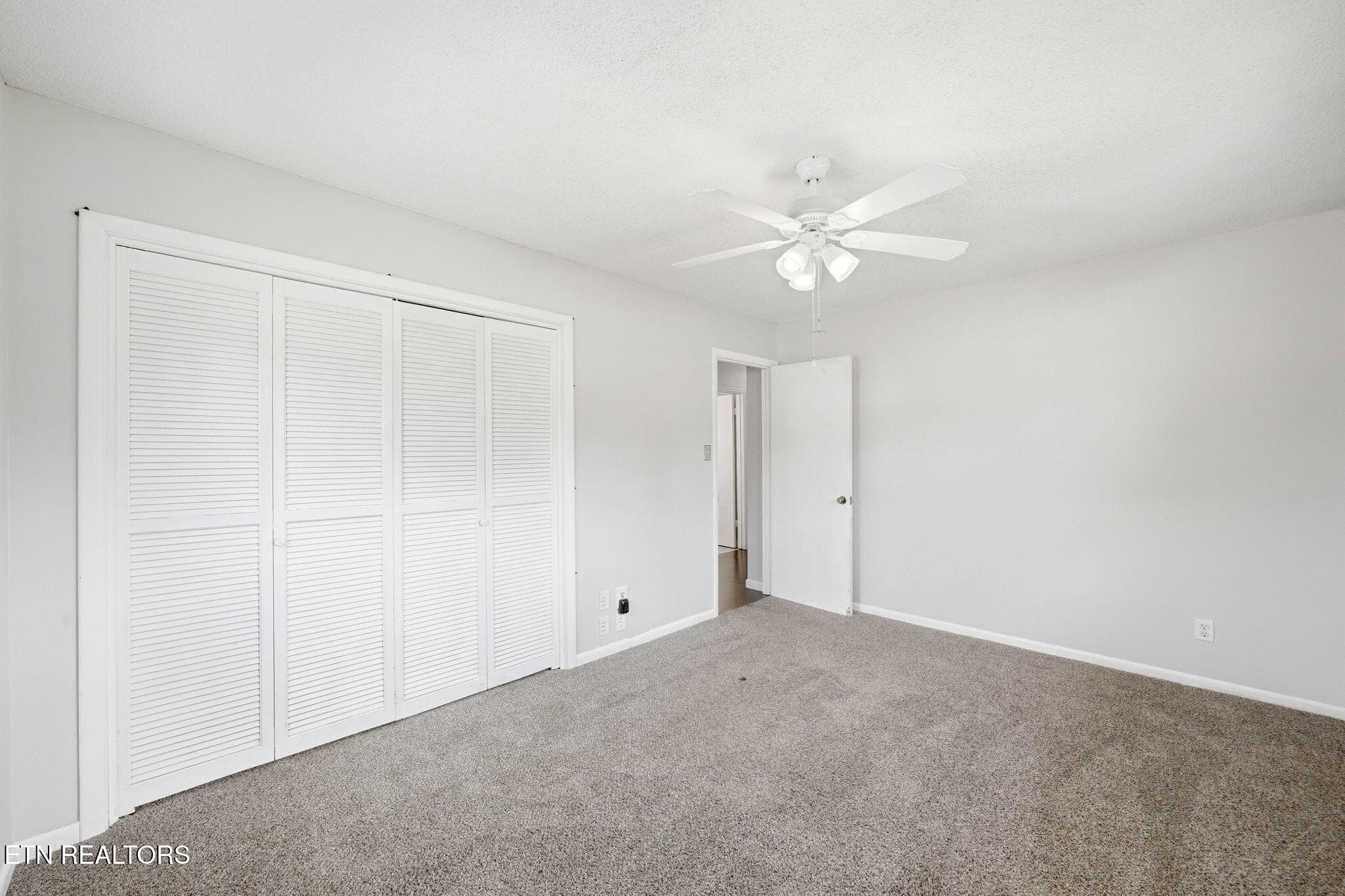 10-web-or-mls-7552 Berkshire Blvd-18 - 7552 Berkshire Blvd, Powell, TN 37849, Powell