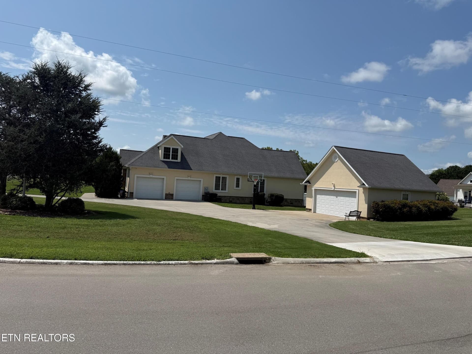 16_beyc6abd5937e5523 - 100 Springview Cove, Madisonville, TN 37354