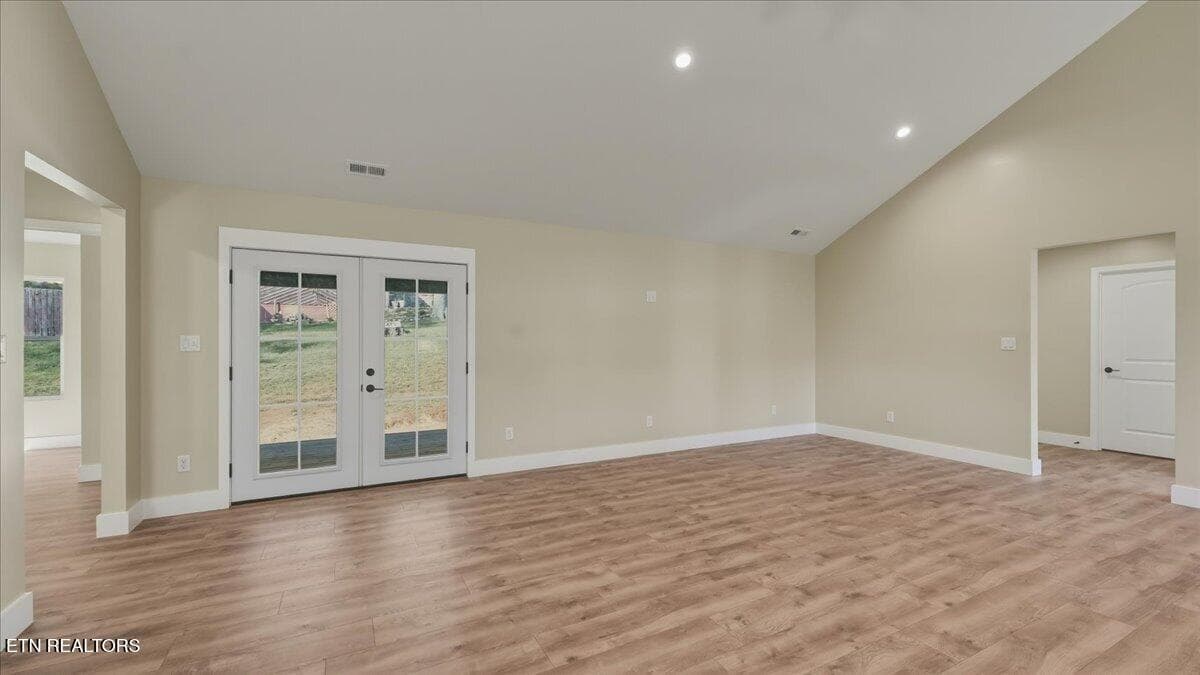 05-Living Room - 105 Van Stowe Rd, Harriman, TN 37748, Harriman