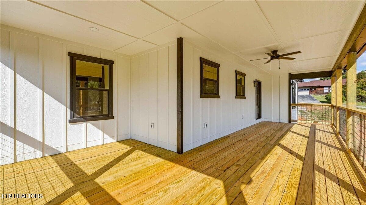 08-Exterior - 105 Van Stowe Rd, Harriman, TN 37748, Harriman