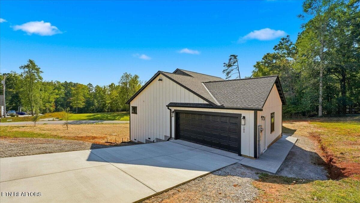 33-Exterior - 105 Van Stowe Rd, Harriman, TN 37748, Harriman