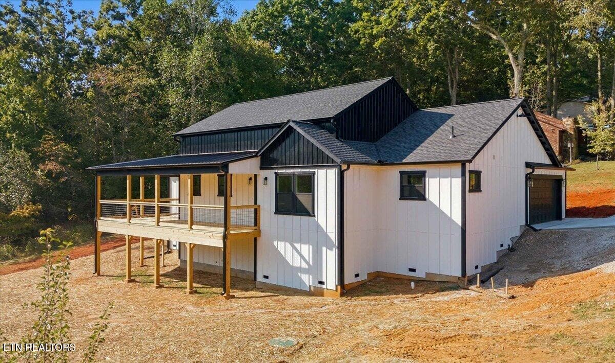 39-Exterior - 105 Van Stowe Rd, Harriman, TN 37748, Harriman