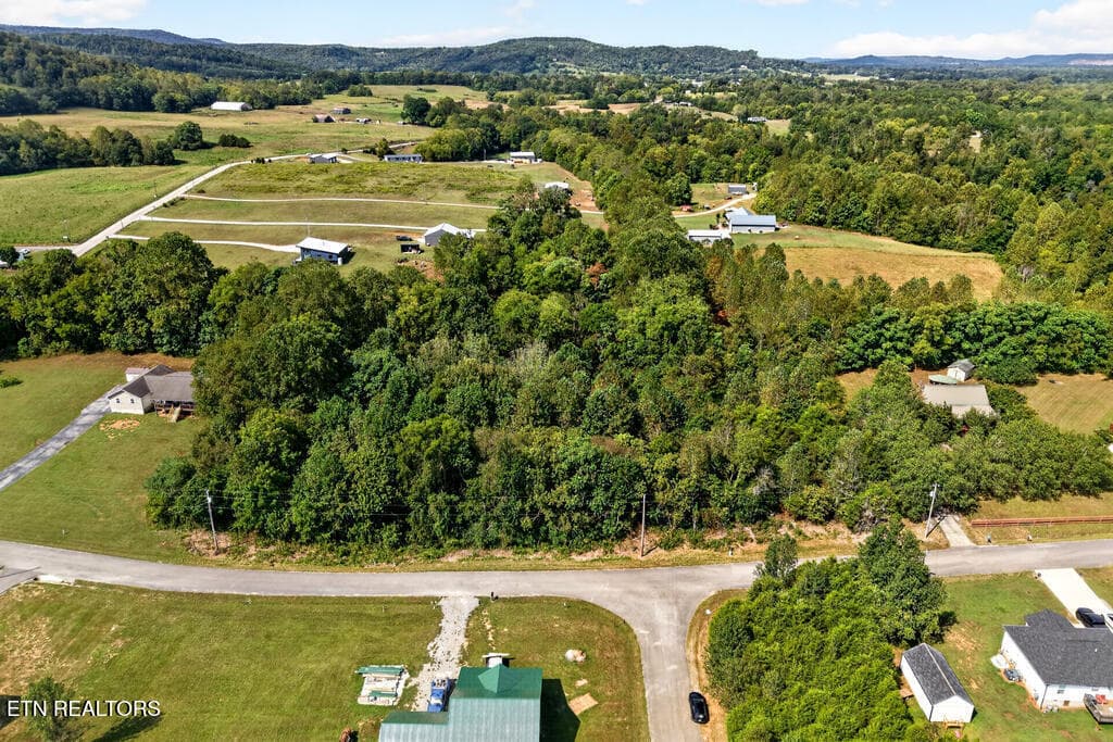 247176_1 - 51,52,53 Hidden River Ave, Sparta, TN 38583, Sparta