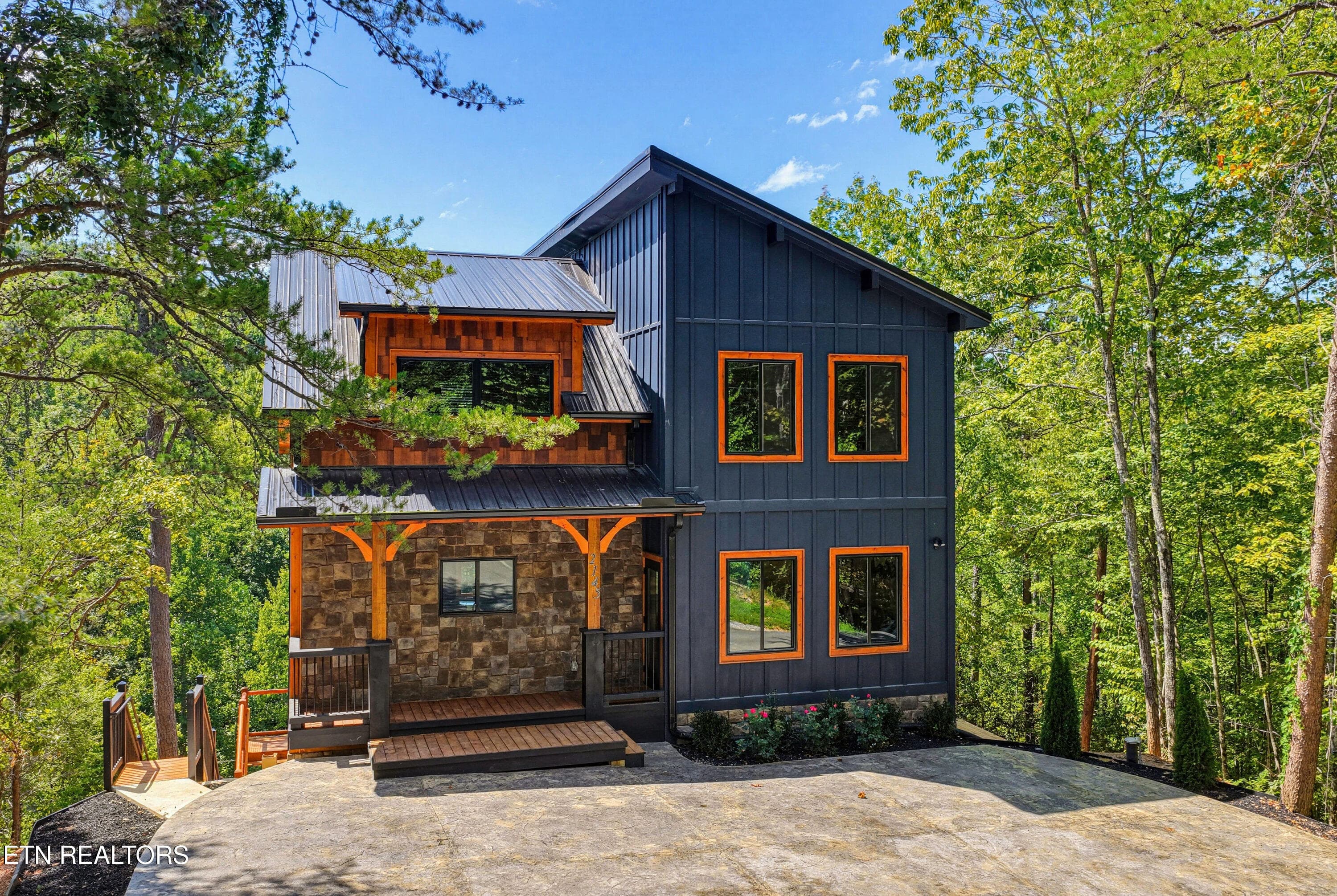 2145-beach-front-way-002 - 2145 Beach Front Drive, Sevierville, TN 37876