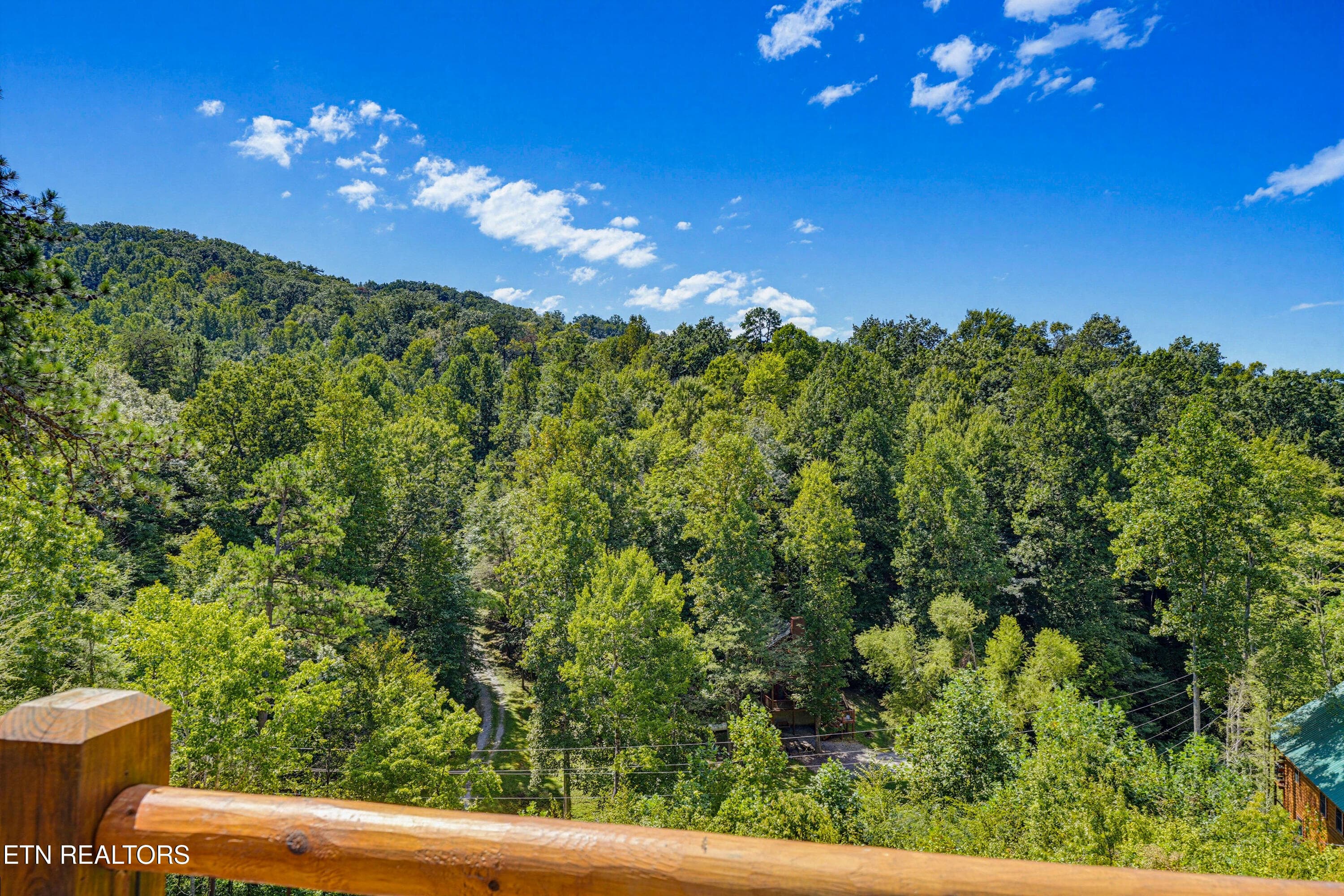 2145-beach-front-way-023 - 2145 Beach Front Drive, Sevierville, TN 37876