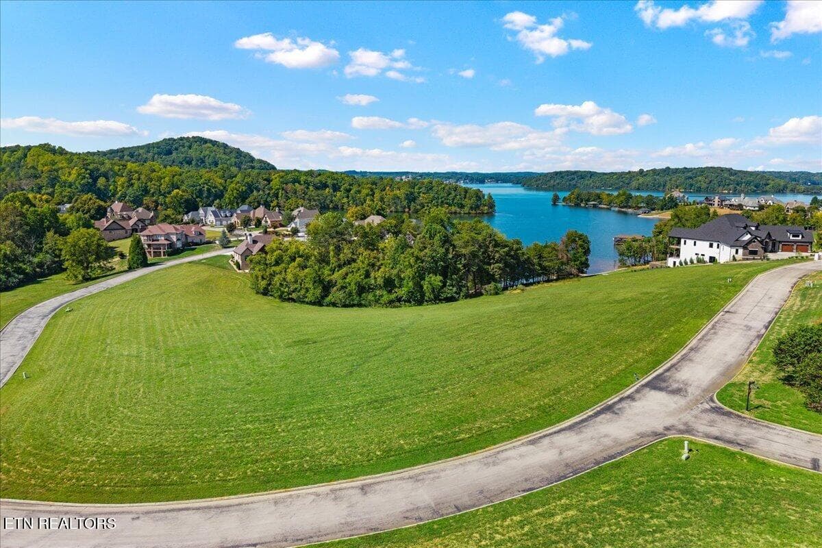 03-135 Amblecrest Dr-3 - 135 Amblecrest Drive, Vonore, TN 37885