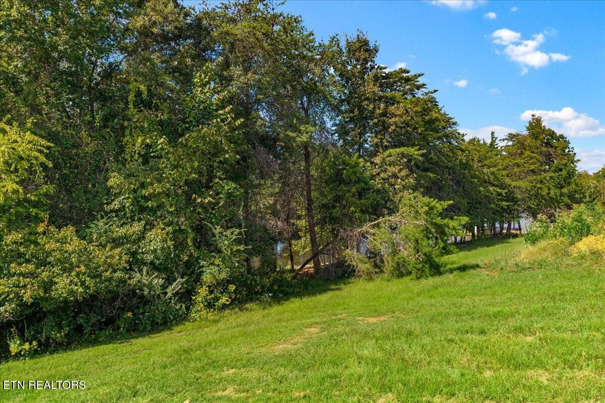 14-135 Amblecrest Dr-14 - 135 Amblecrest Drive, Vonore, TN 37885