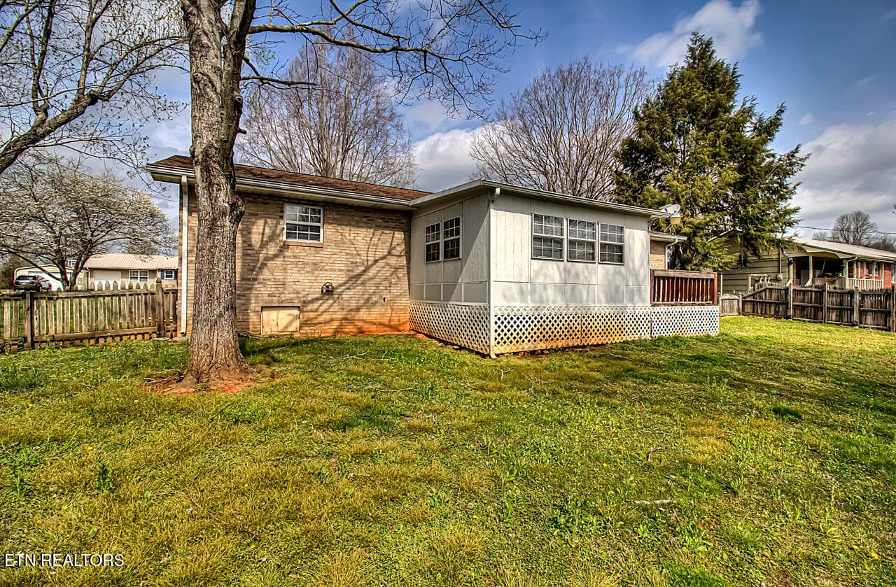 IMG_1119LR - 248 Ridgecrest Drive, Madisonville, TN 37354, Madisonville