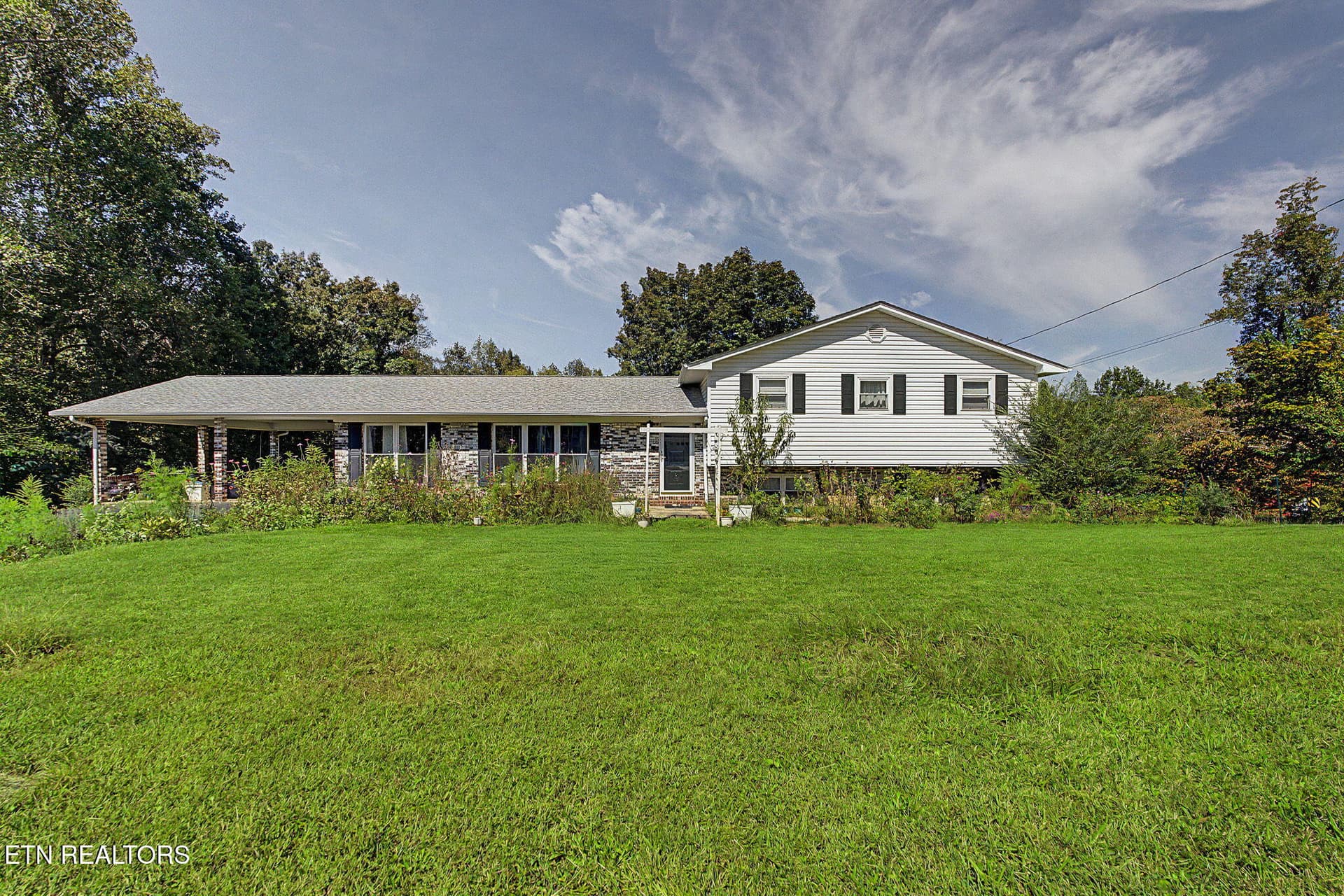 319 Woodland Drive, Harriman, TN 37748