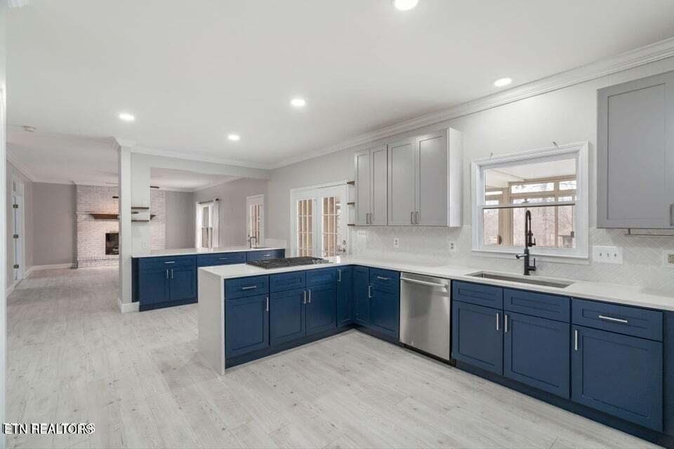 Kitchen - 5329 Fountain Gate Rd, Knoxville, TN 37918, Knoxville