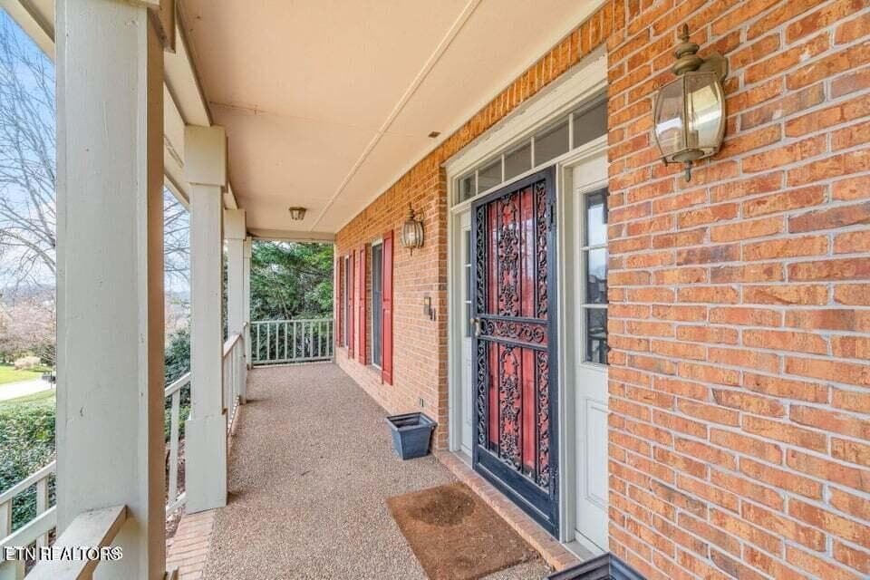 Porch - 5329 Fountain Gate Rd, Knoxville, TN 37918, Knoxville