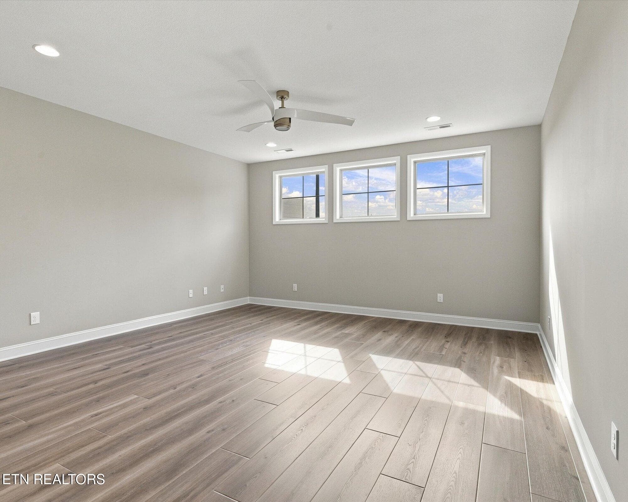 Loft Upstairs - 1828 Hickory Reserve Rd, Knoxville, TN 37932